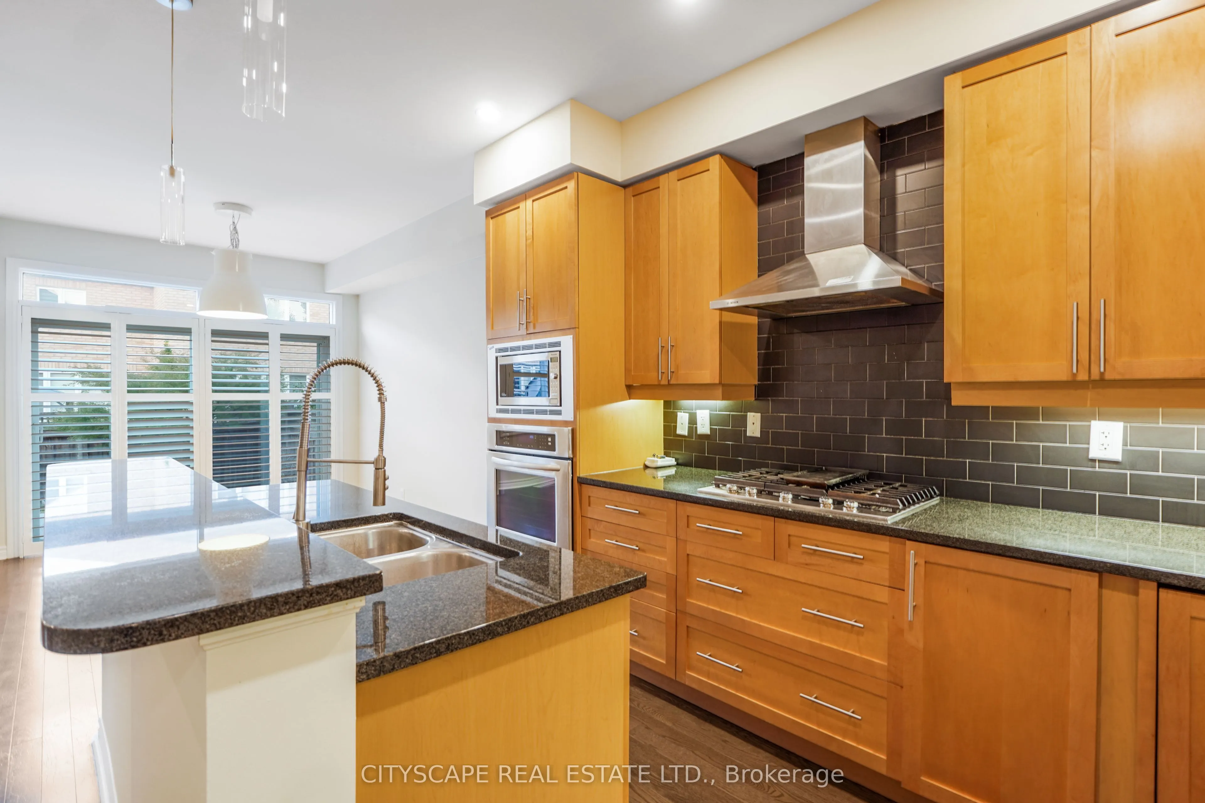 5515 Challenger Drive