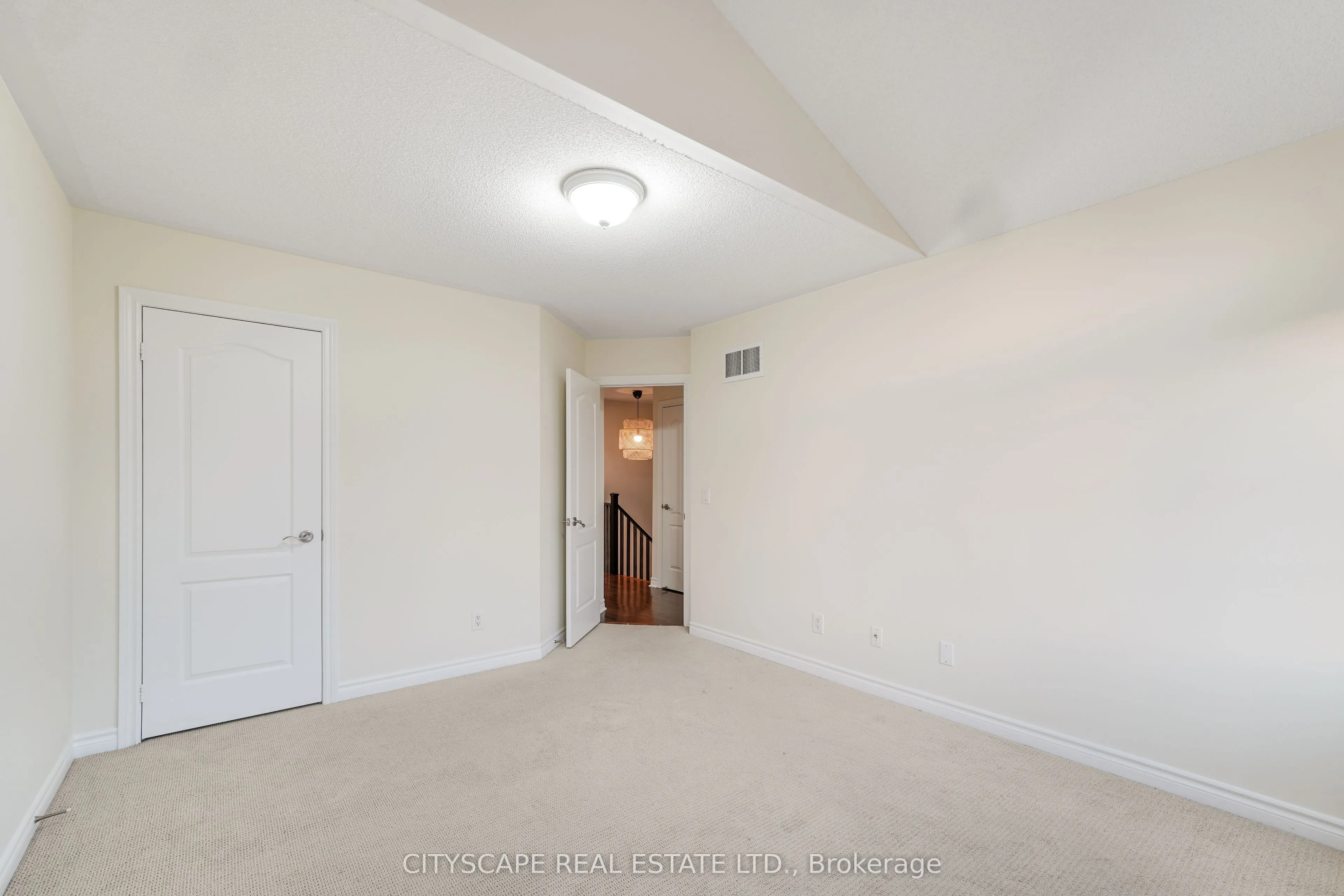 5515 Challenger Drive