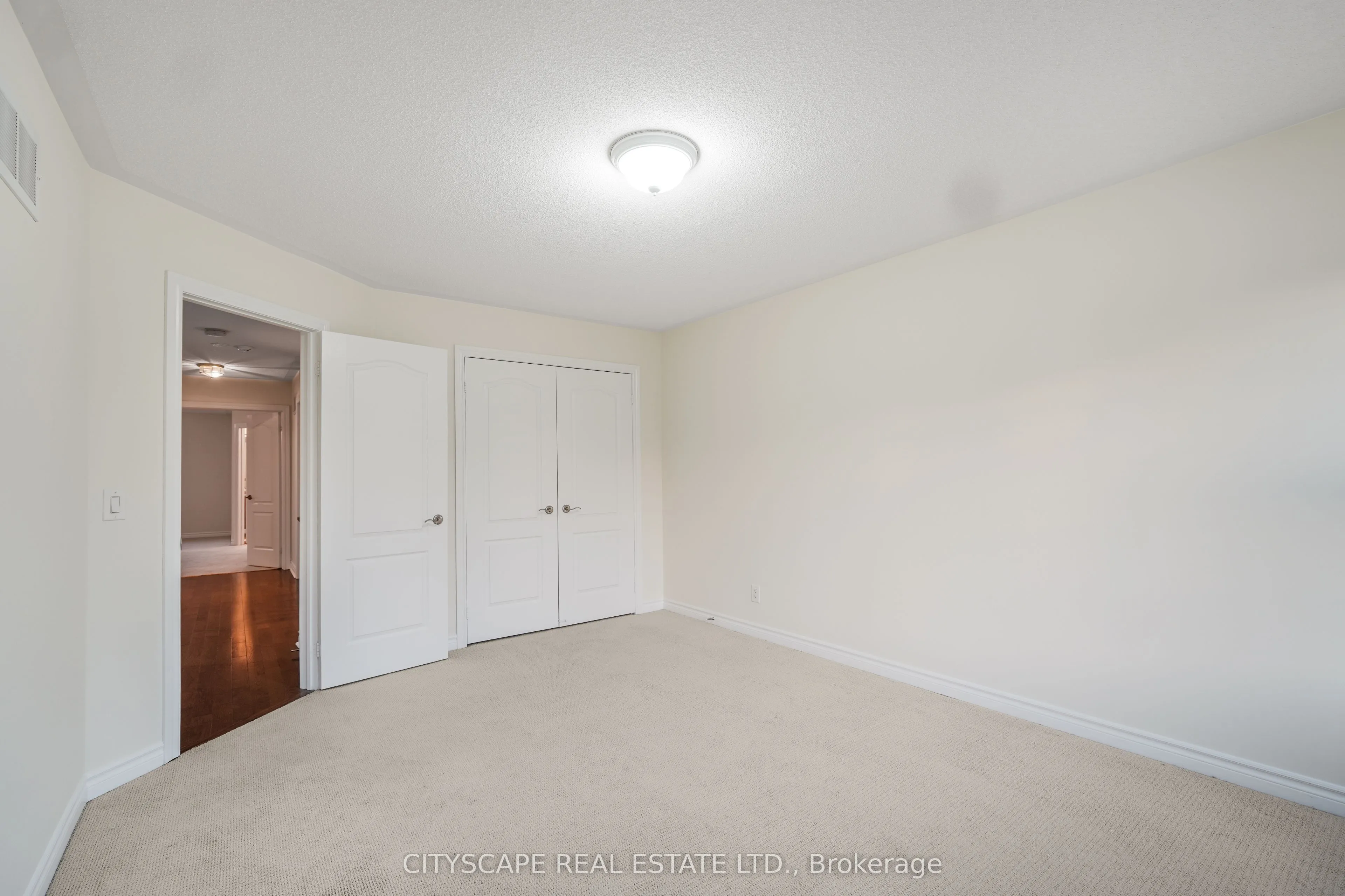 5515 Challenger Drive