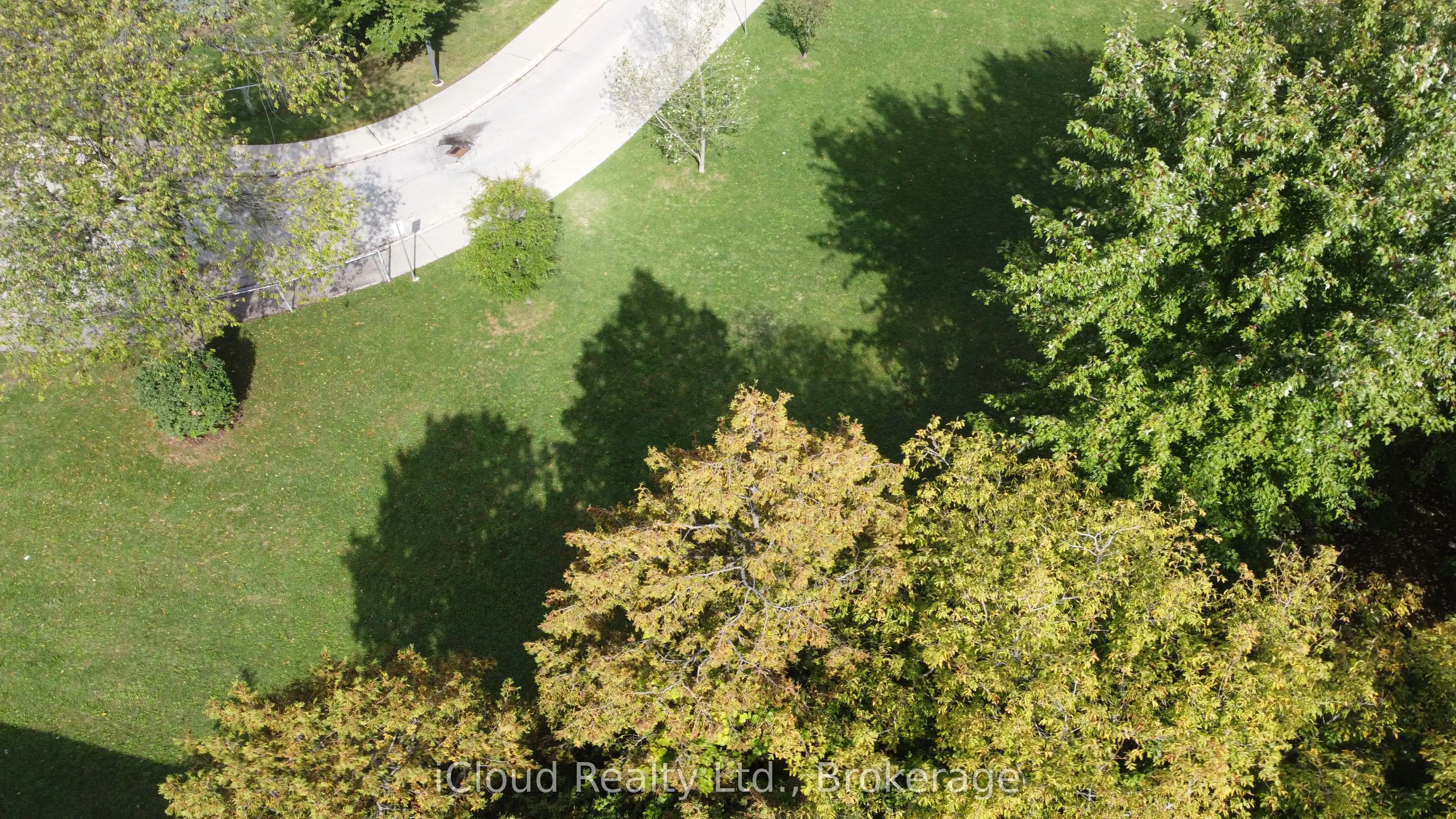 61 Rockbank Crescent