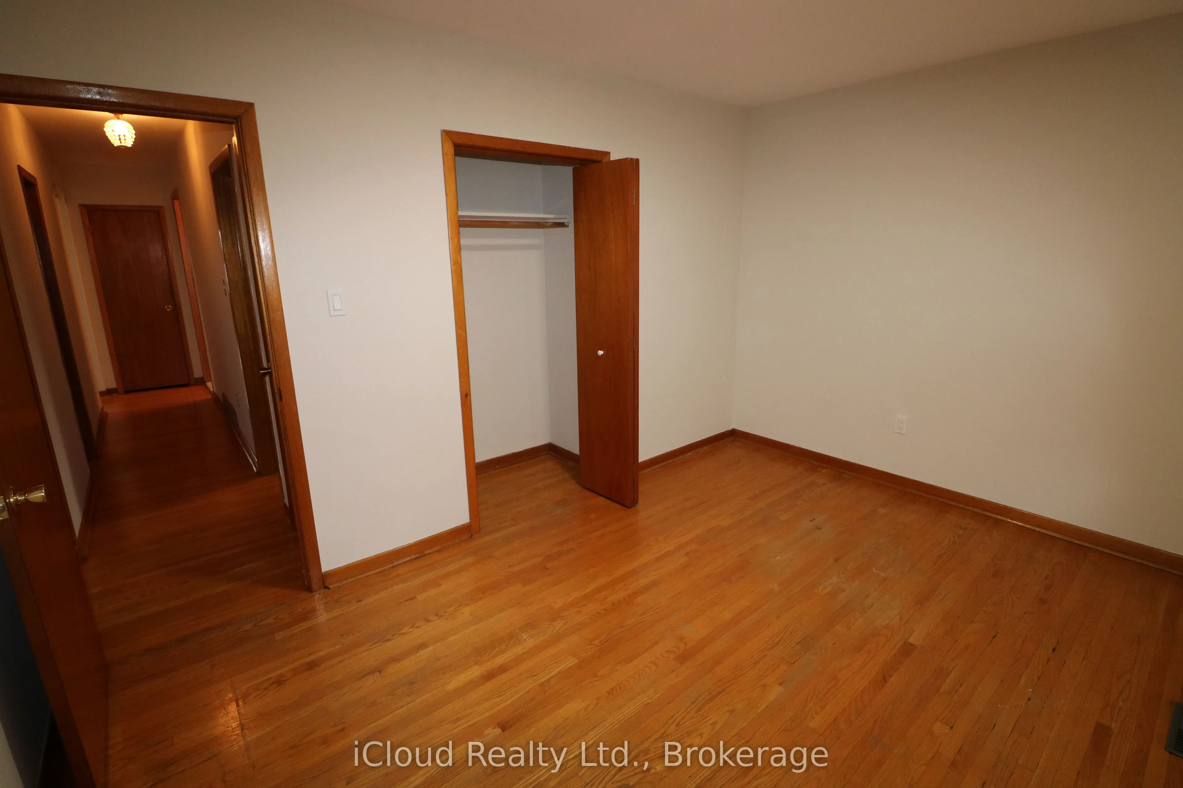61 Rockbank Crescent