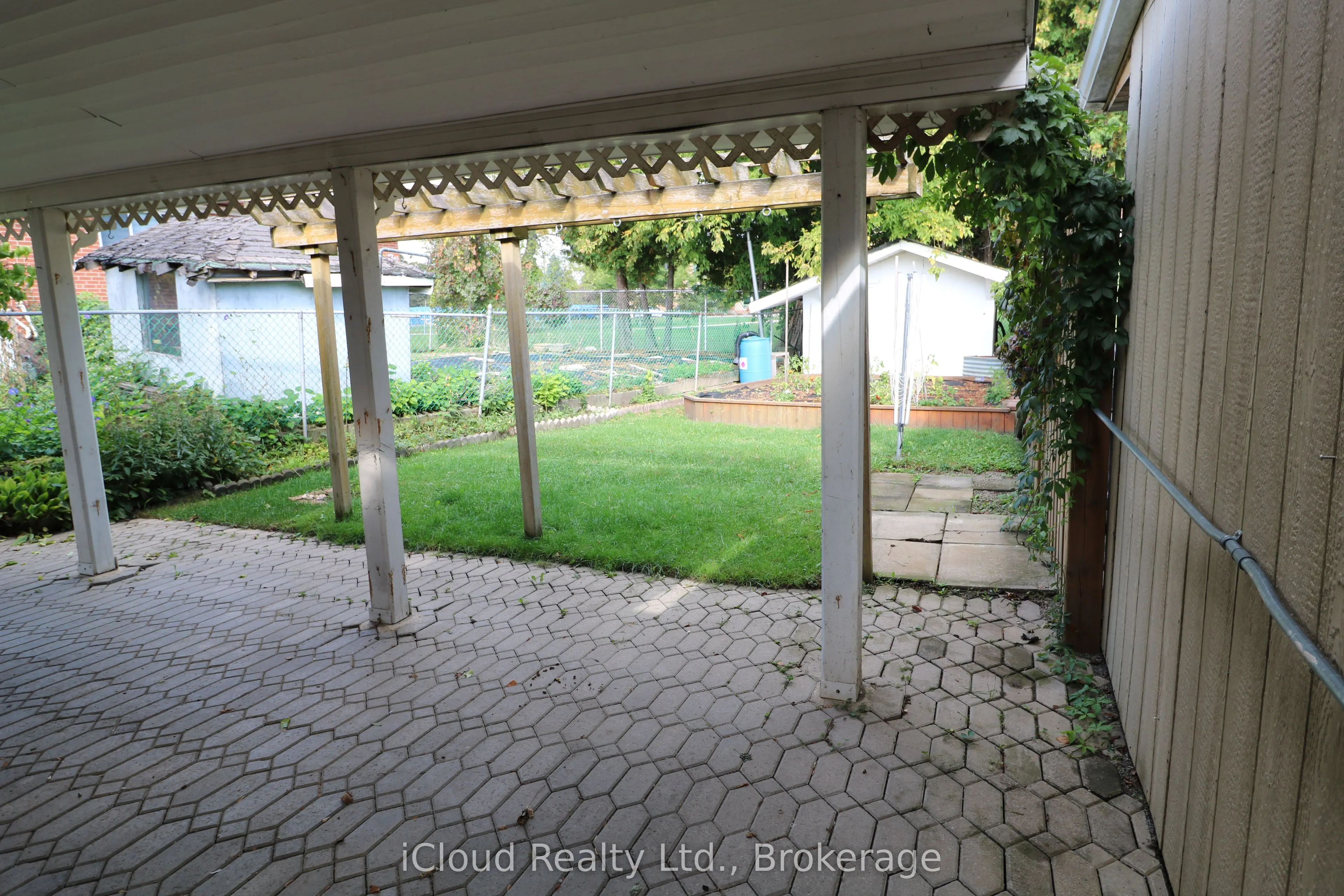 61 Rockbank Crescent