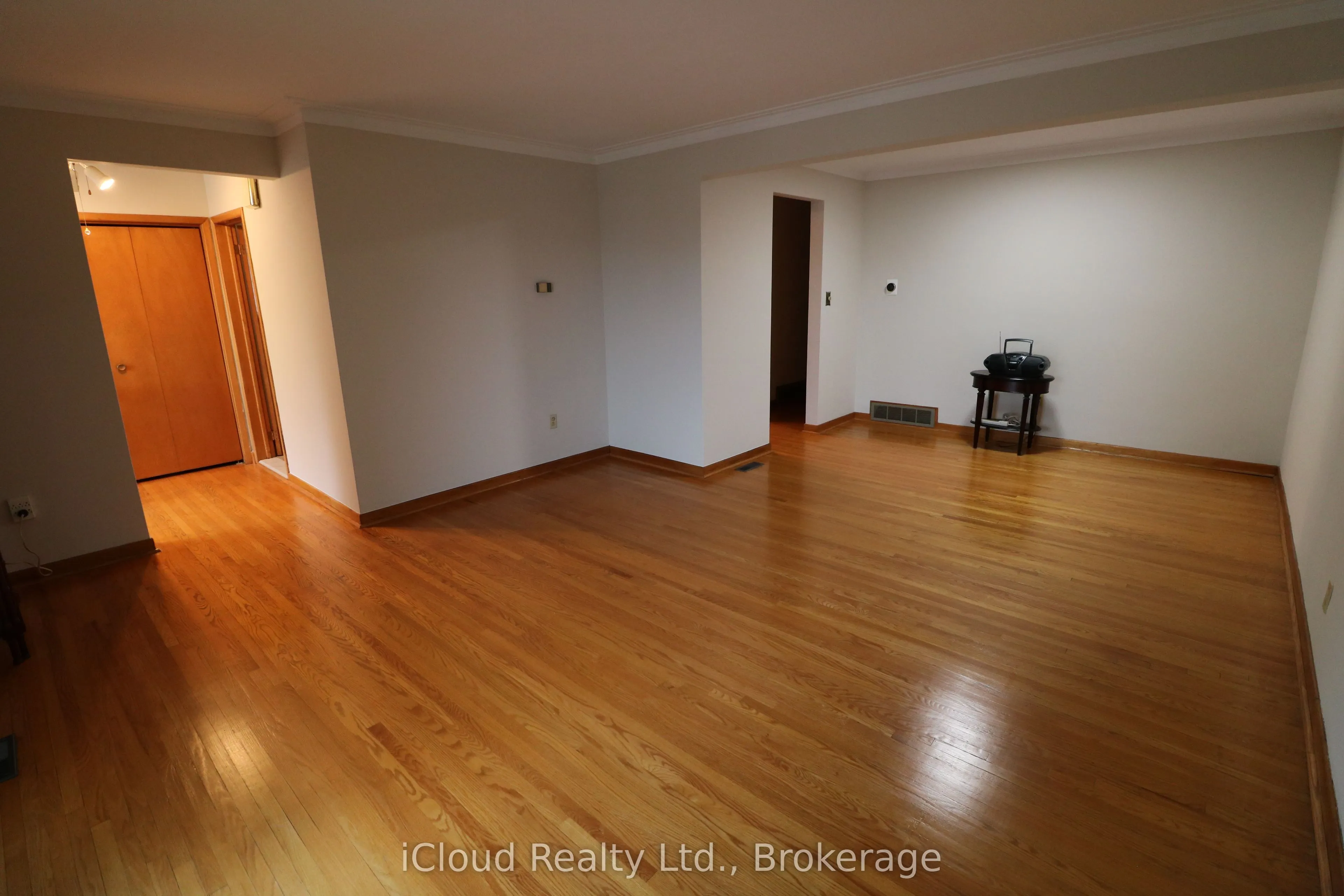 61 Rockbank Crescent