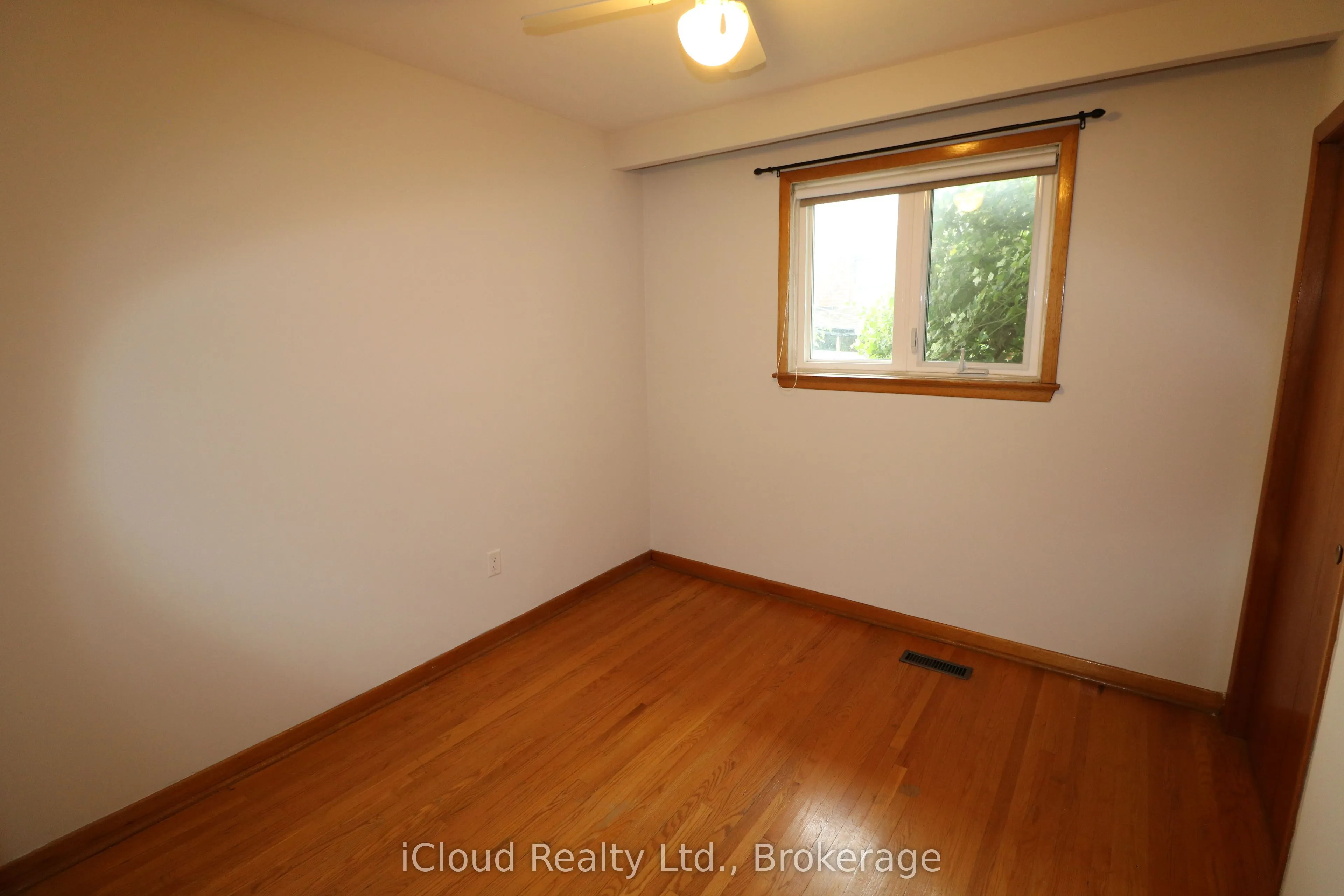 61 Rockbank Crescent