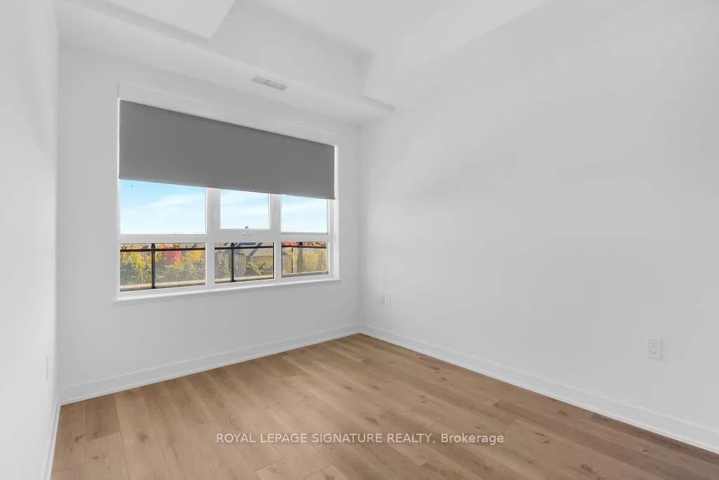 395 Dundas Street W, #316