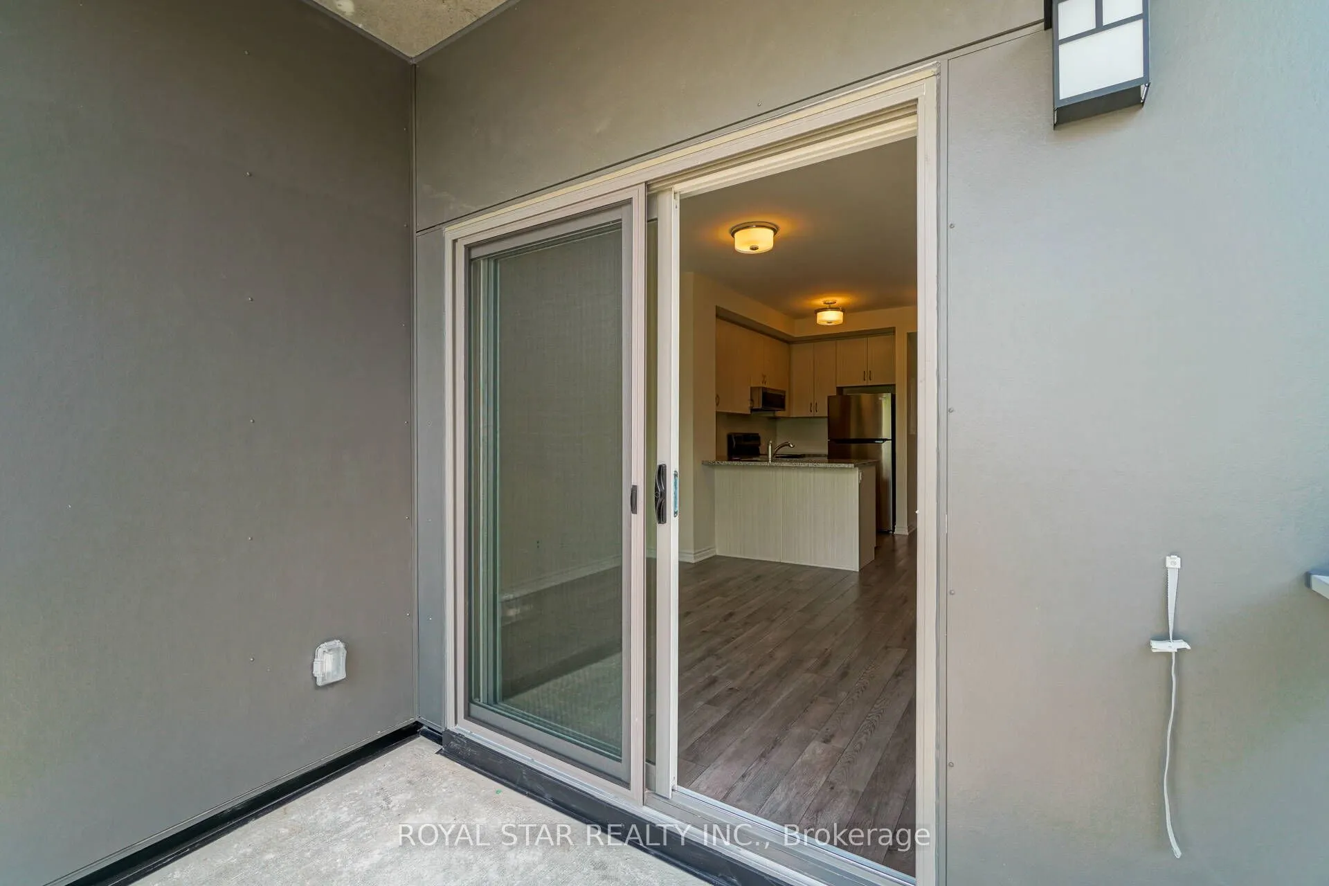 200 Lagerfeld Drive, #601