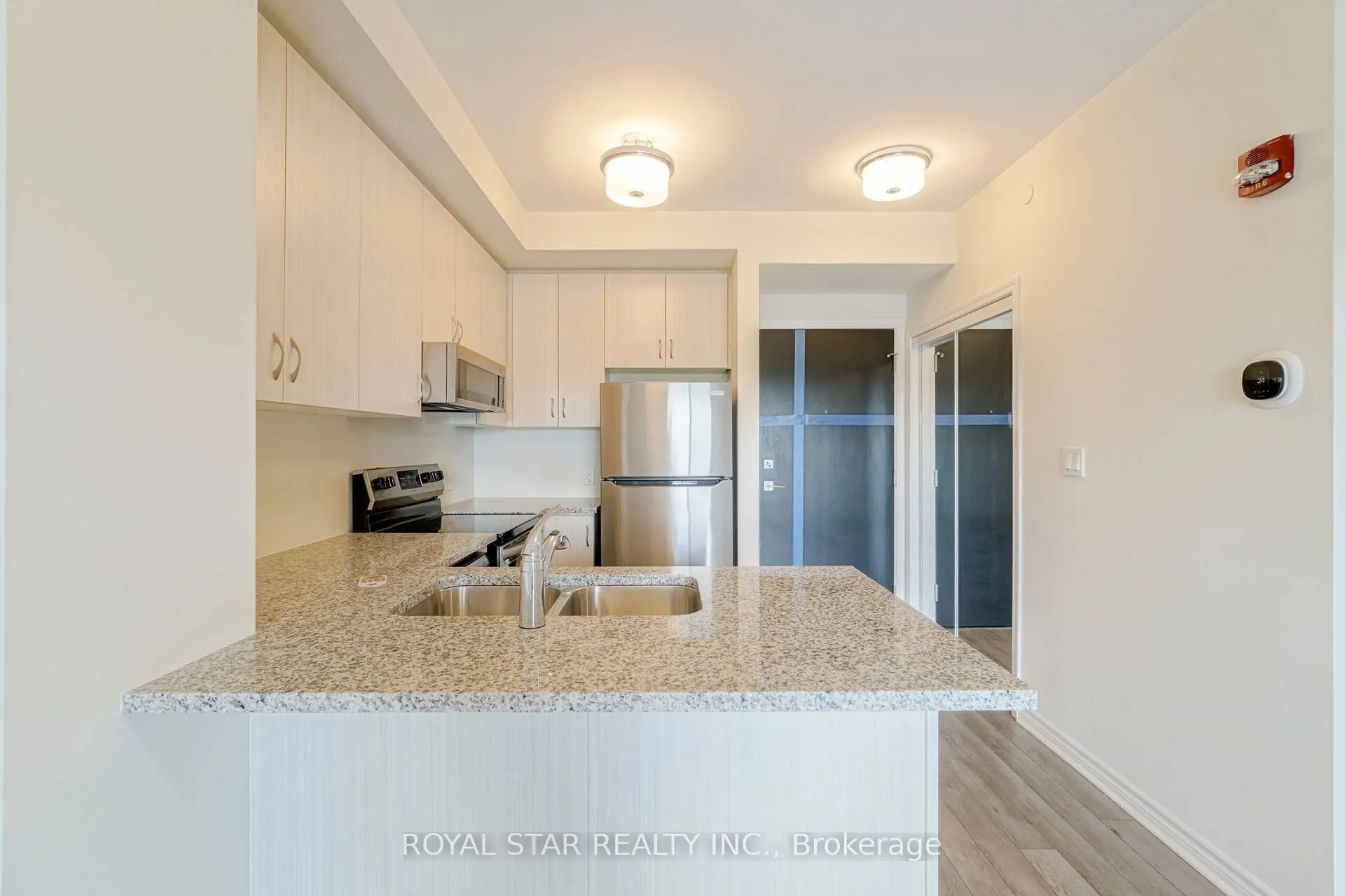 200 Lagerfeld Drive, #601