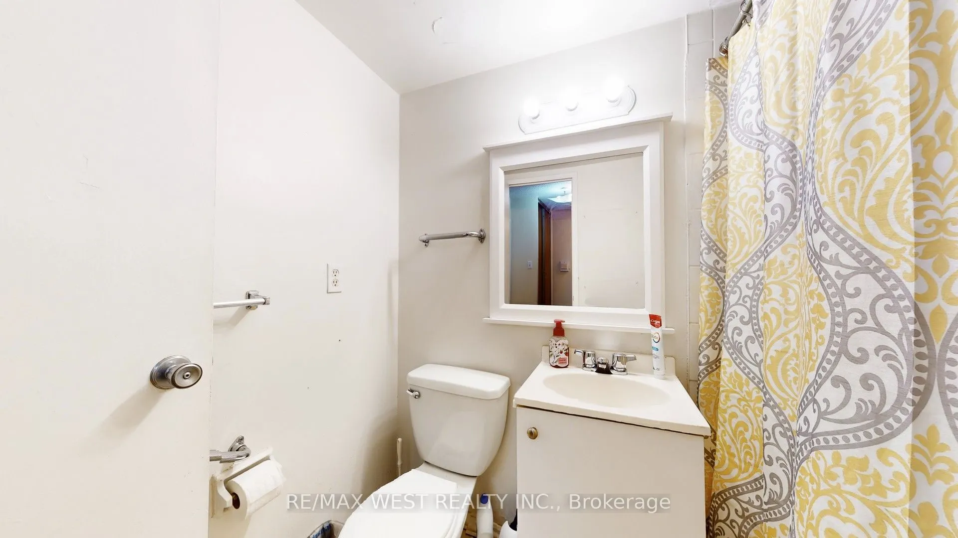 940 Caledonia Road, #210