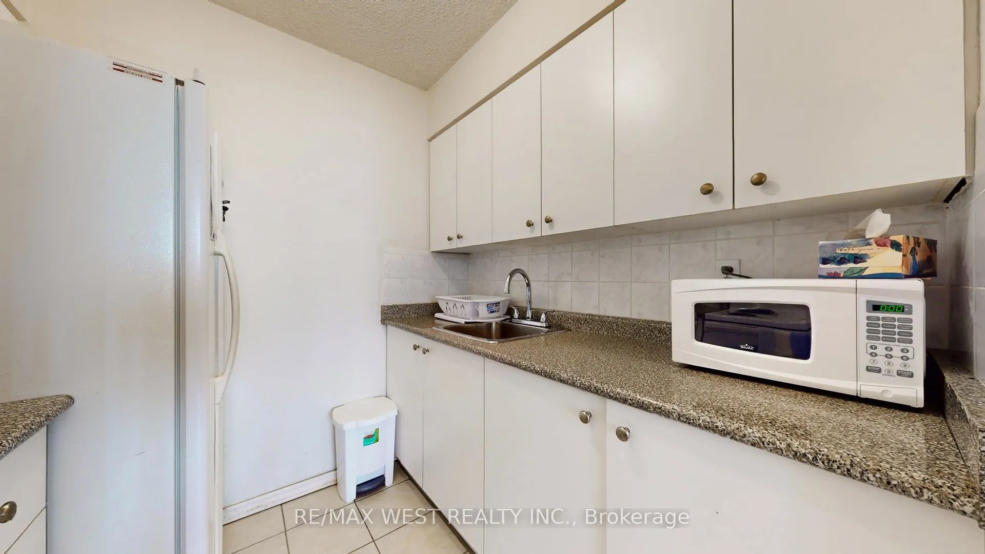 940 Caledonia Road, #210