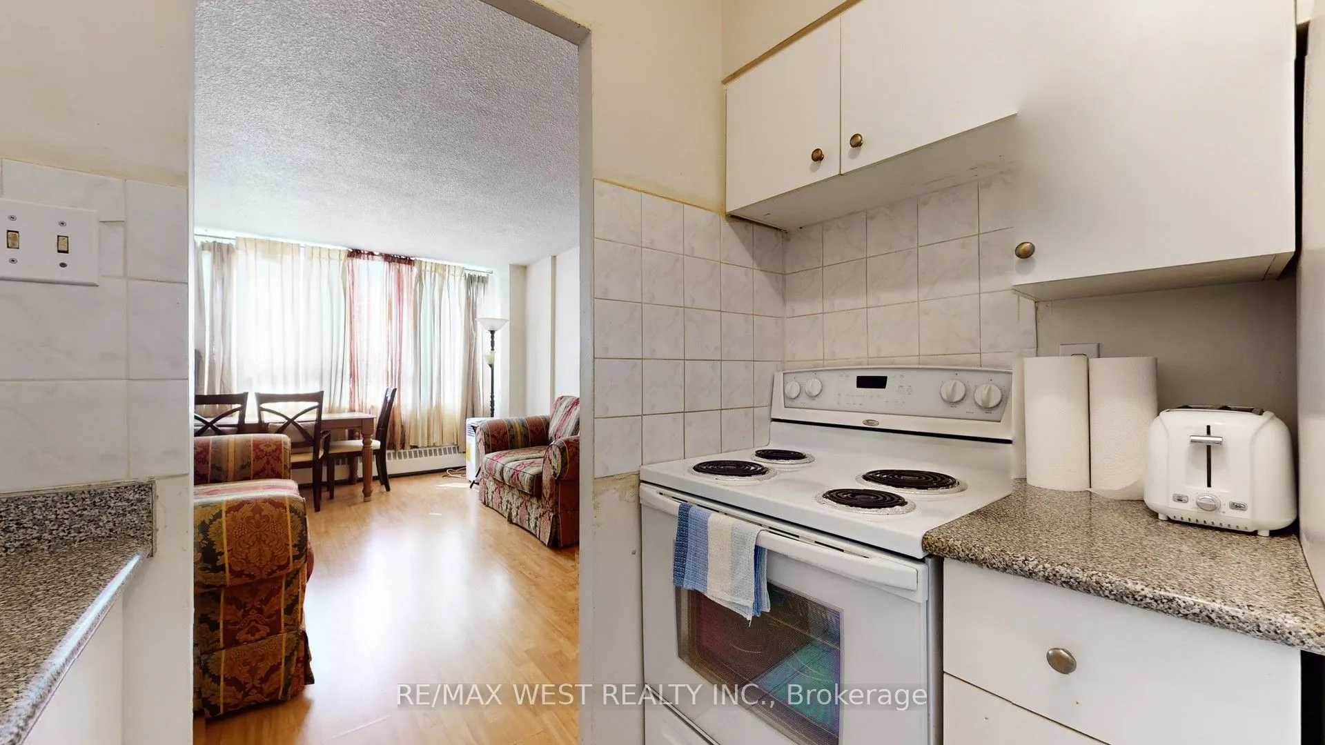 940 Caledonia Road, #210