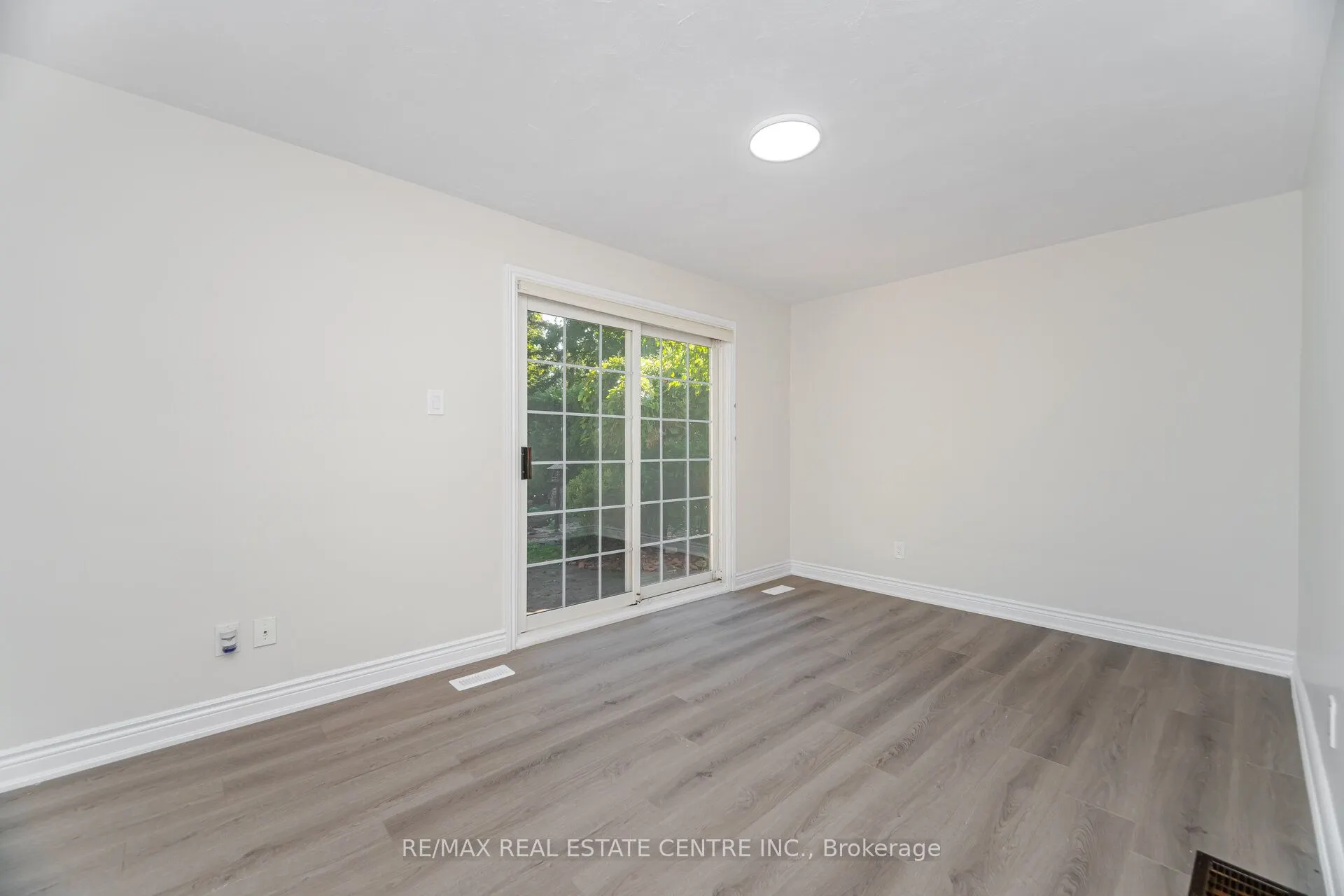 525 SWANN Drive