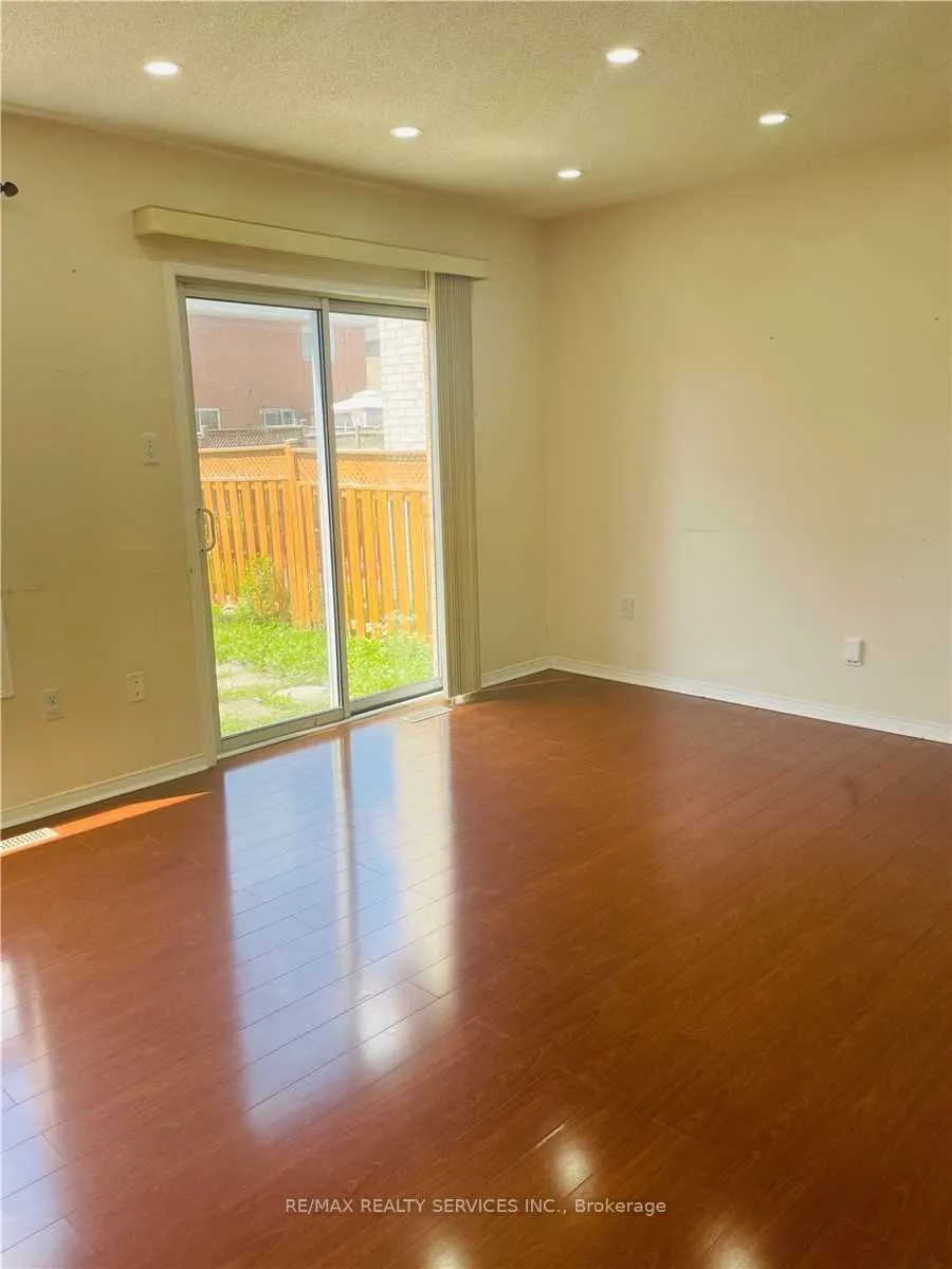 20 Whiteface Crescent