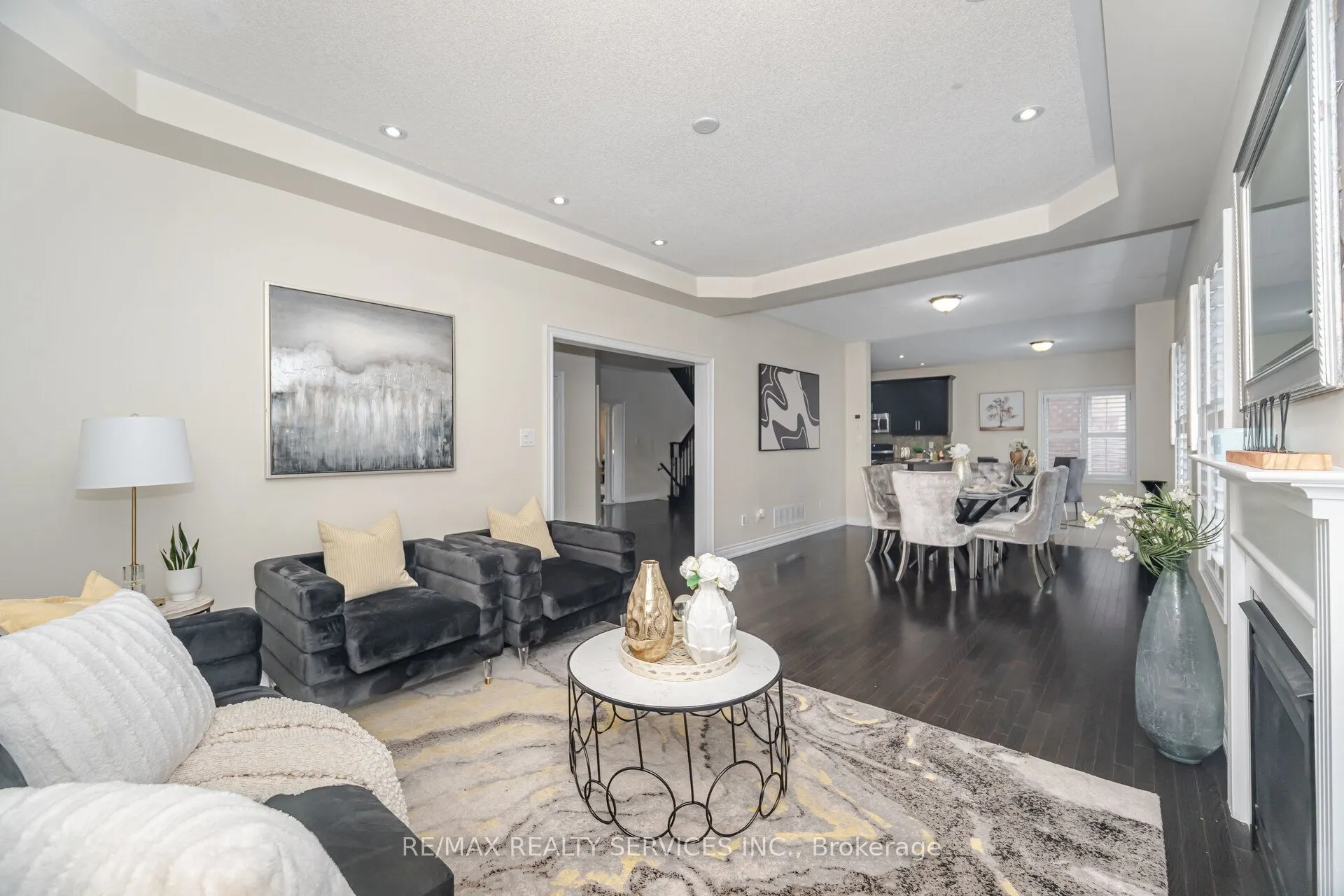 6 BEACON HILL Drive