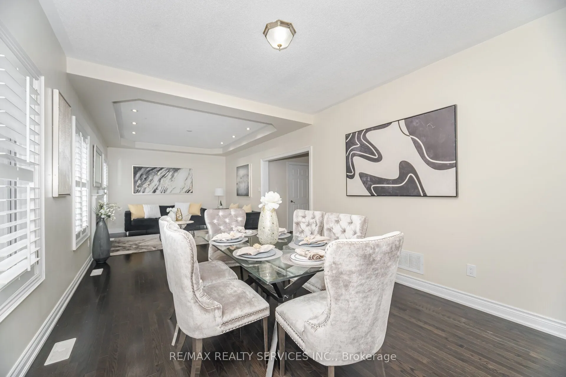 6 BEACON HILL Drive