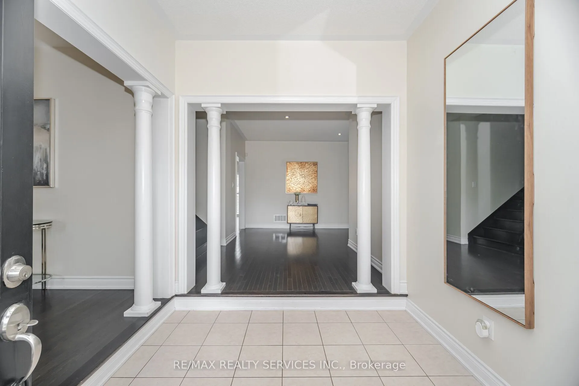 6 BEACON HILL Drive