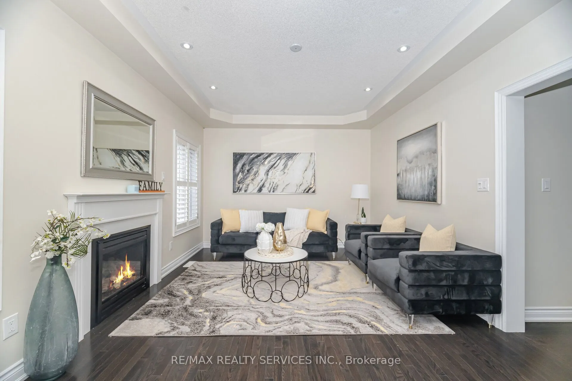 6 BEACON HILL Drive