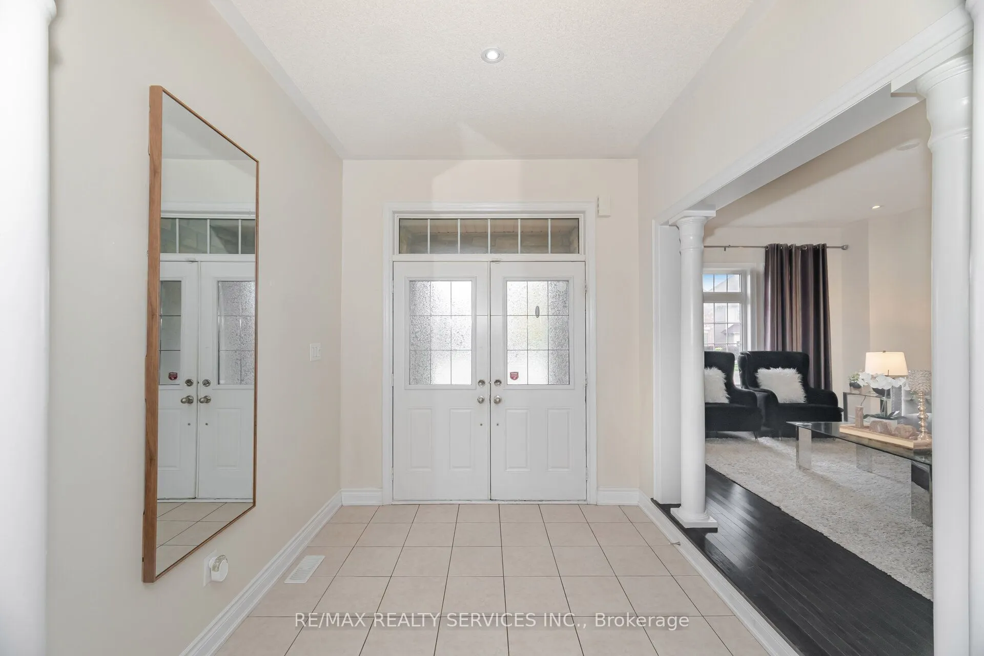 6 BEACON HILL Drive