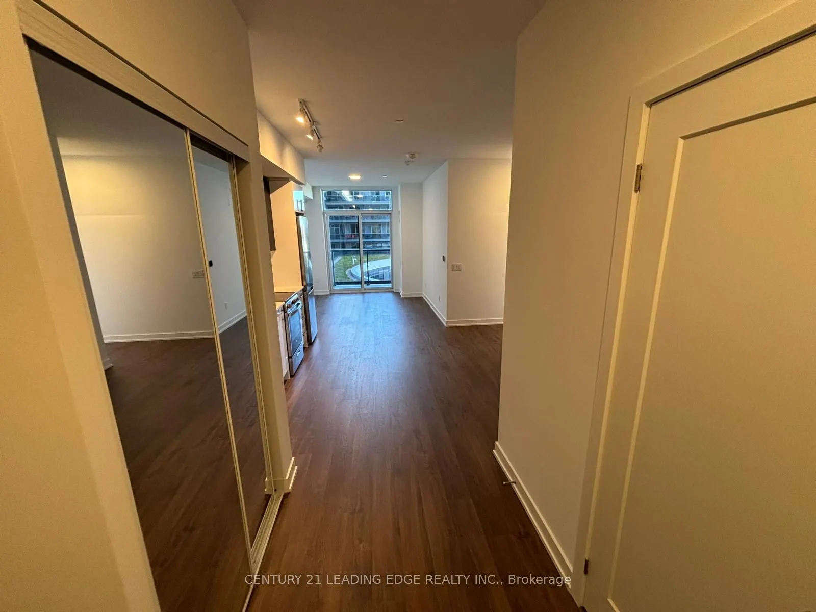 5081 Hurontario Street, #402