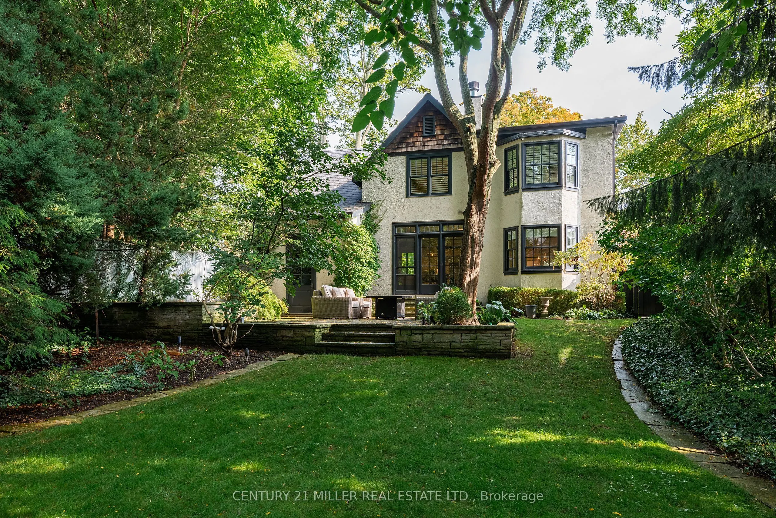 44 Howard Avenue