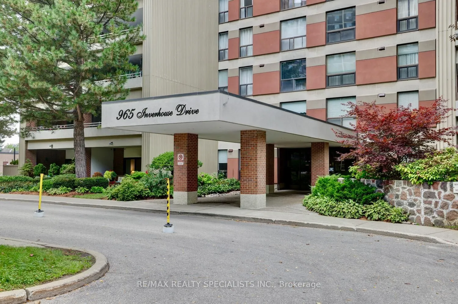965 Inverhouse Drive, #203