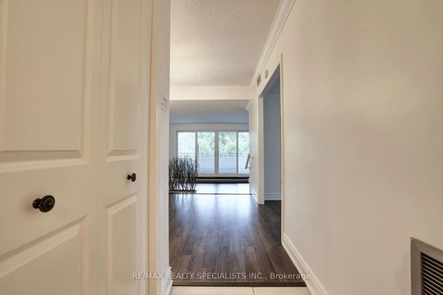 965 Inverhouse Drive, #203