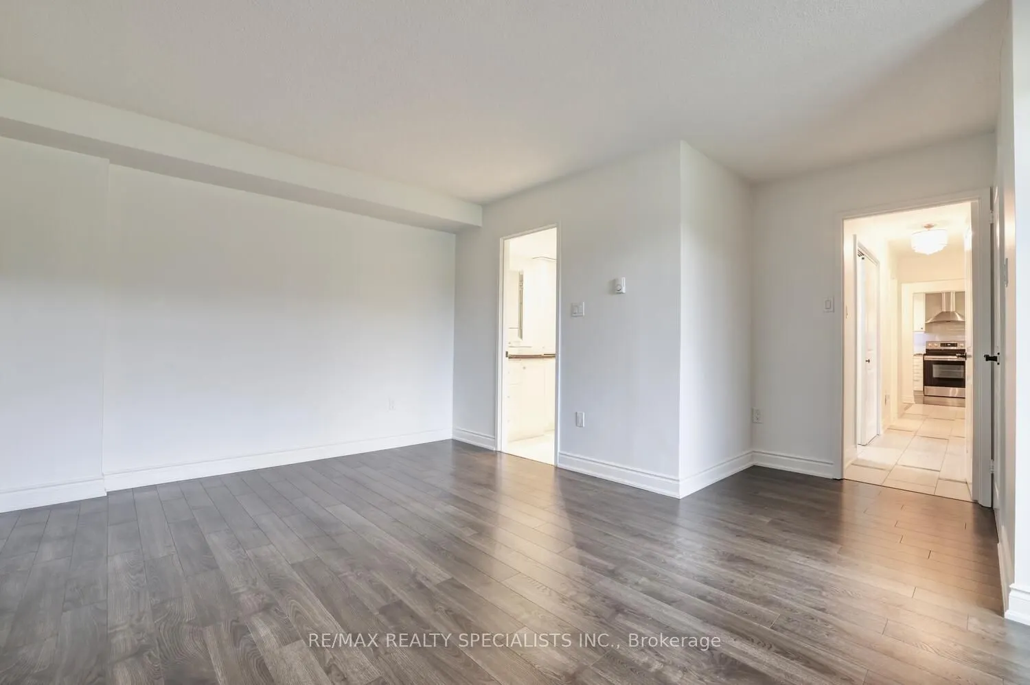 965 Inverhouse Drive, #203