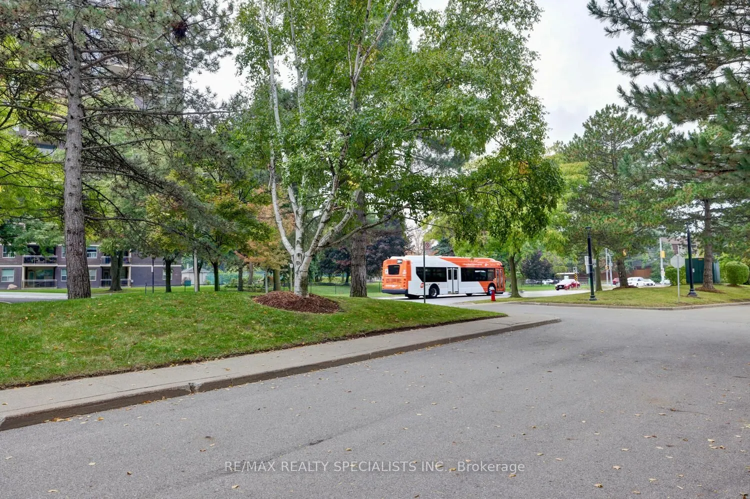 965 Inverhouse Drive, #203