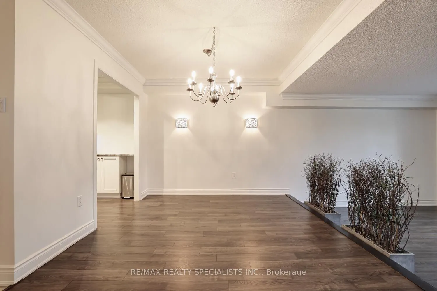965 Inverhouse Drive, #203