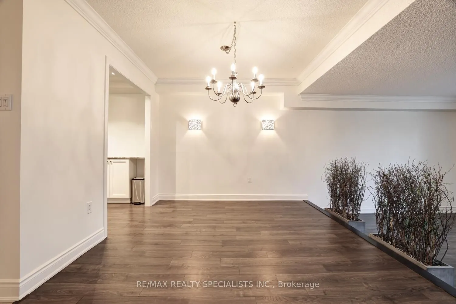 965 Inverhouse Drive, #203