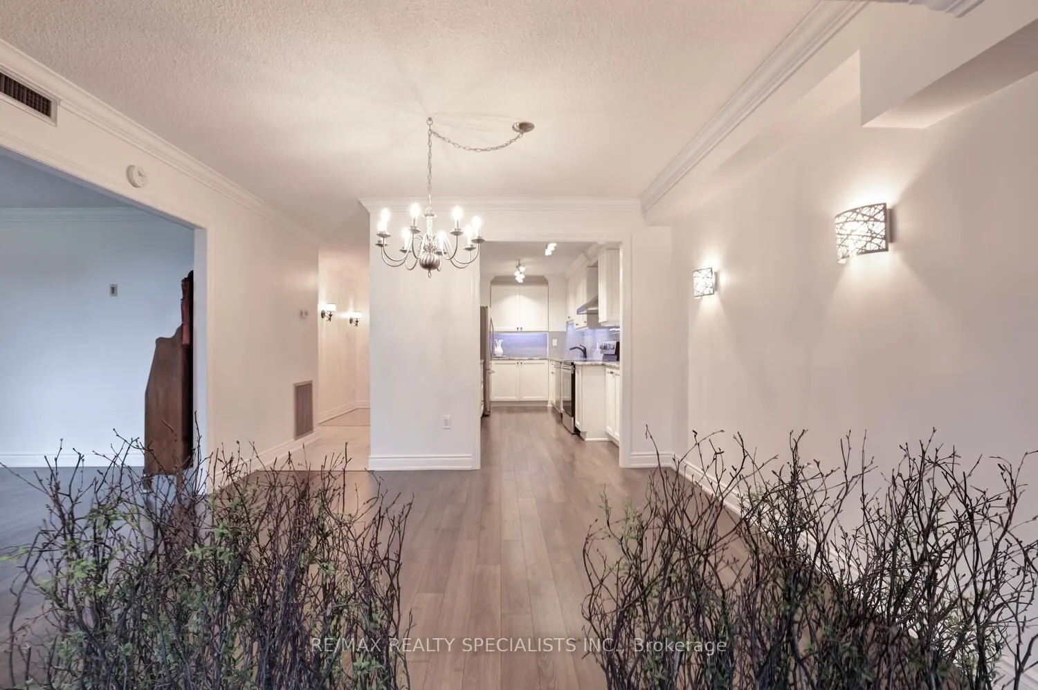 965 Inverhouse Drive, #203