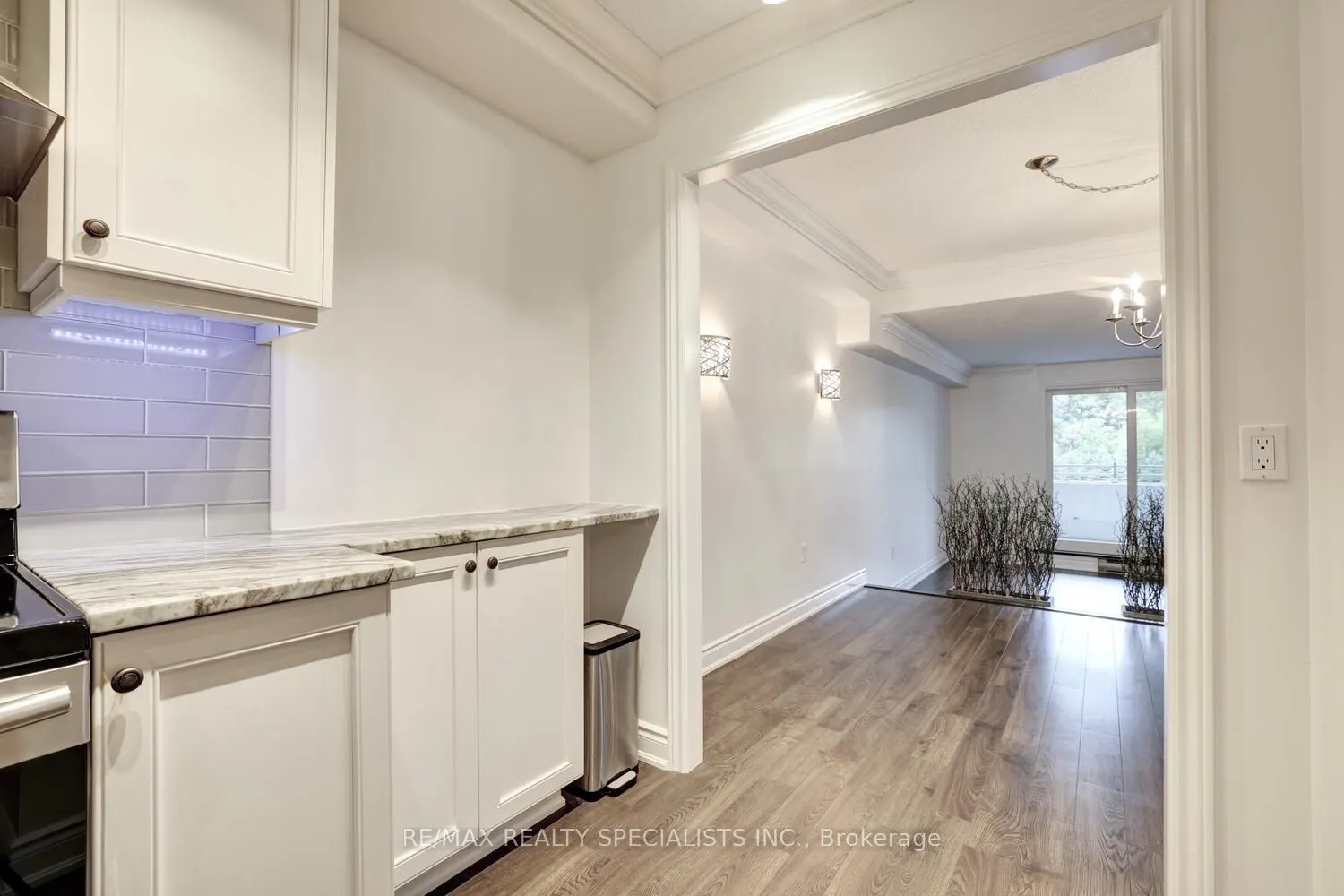 965 Inverhouse Drive, #203