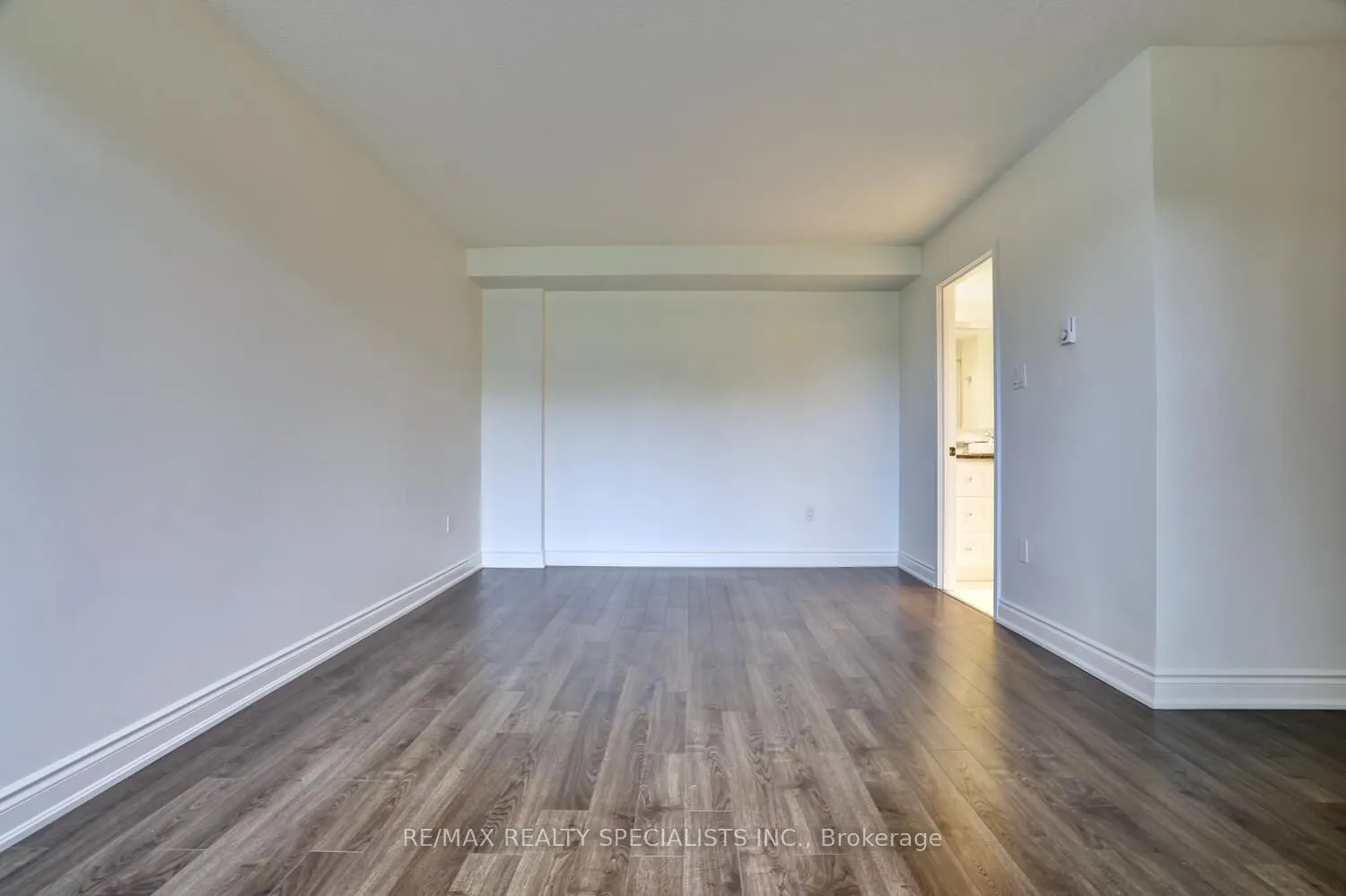 965 Inverhouse Drive, #203