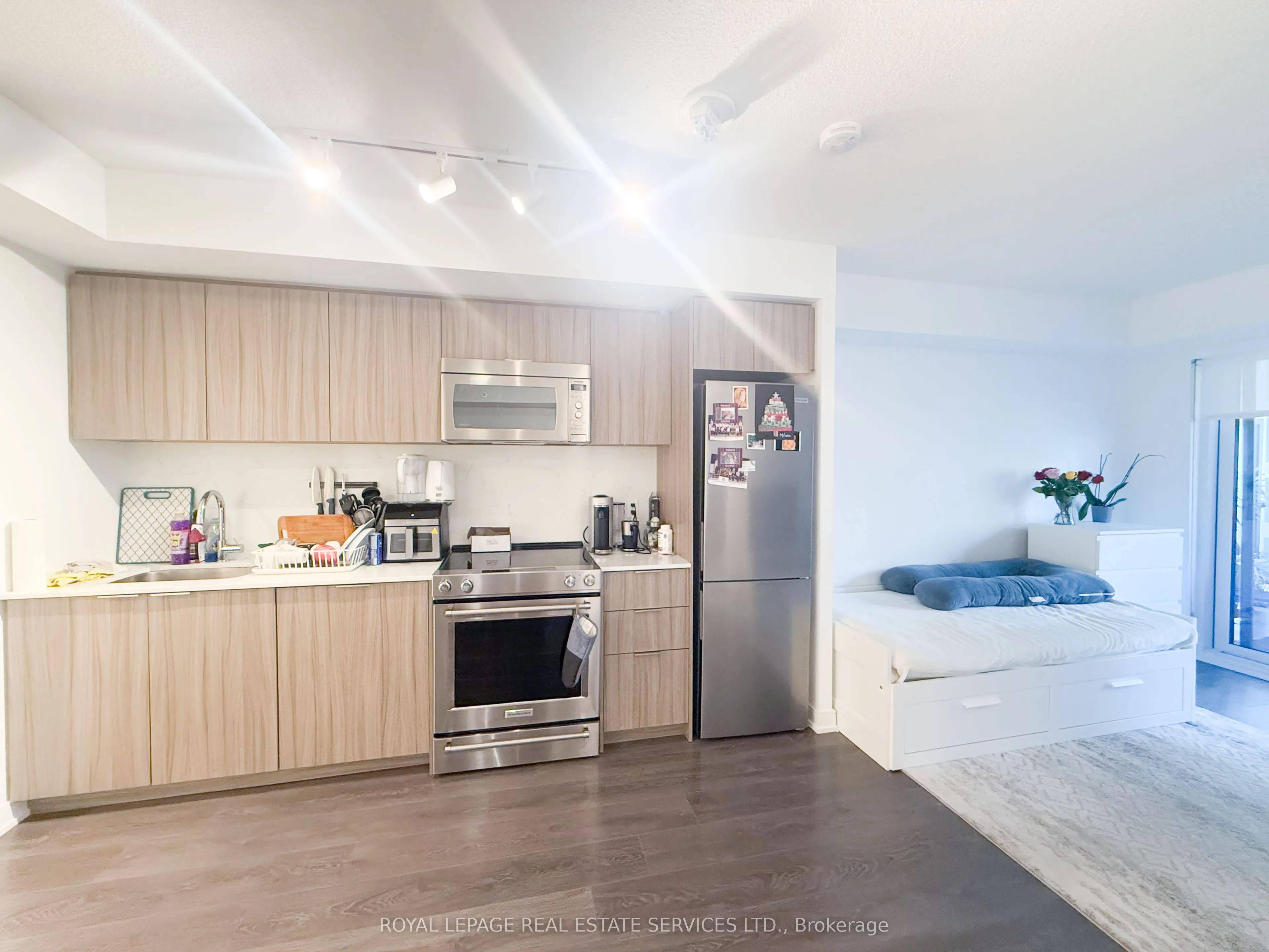 30 Samuel Wood Way, #1506
