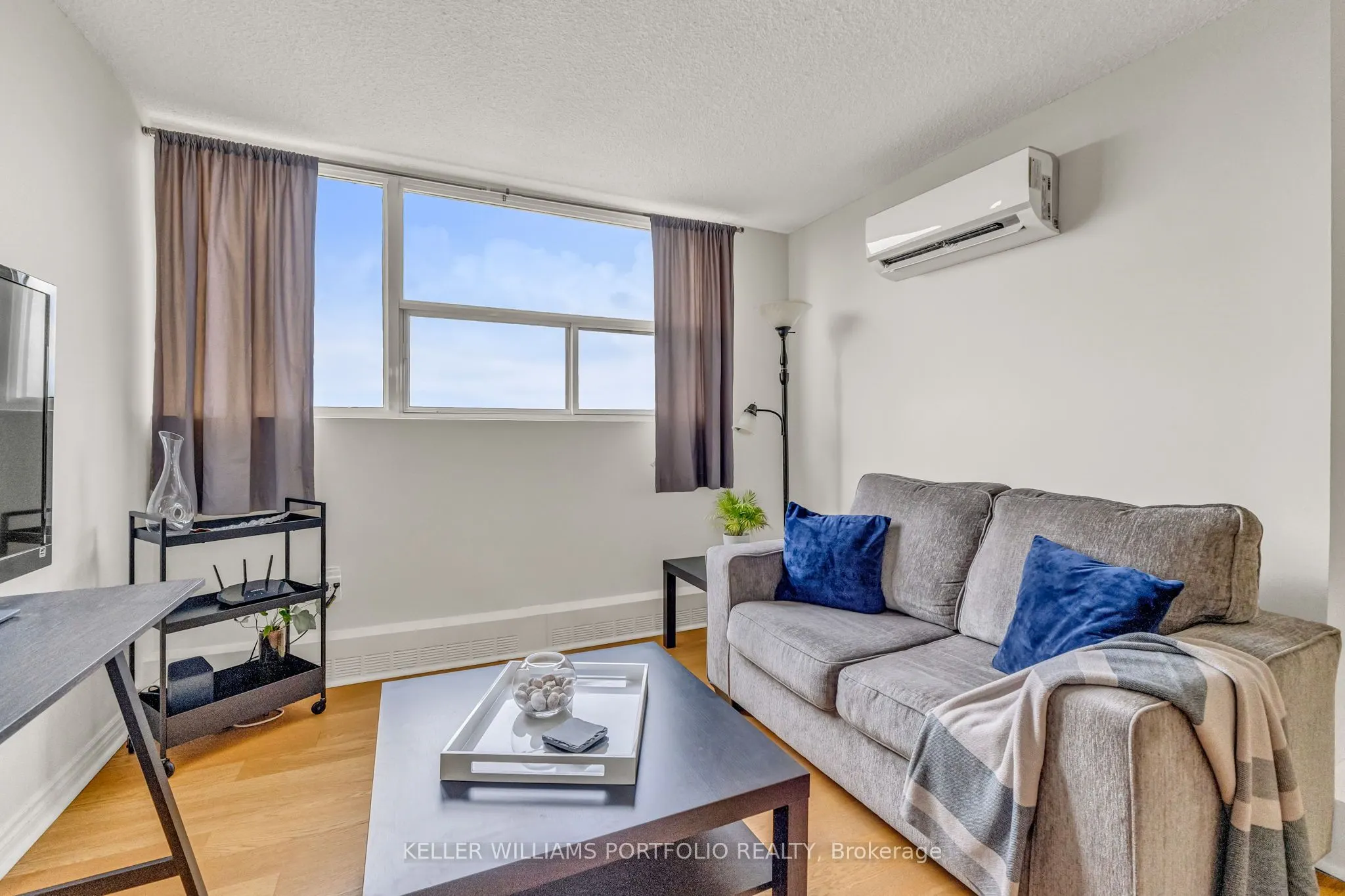 2900 Battleford Road, #901