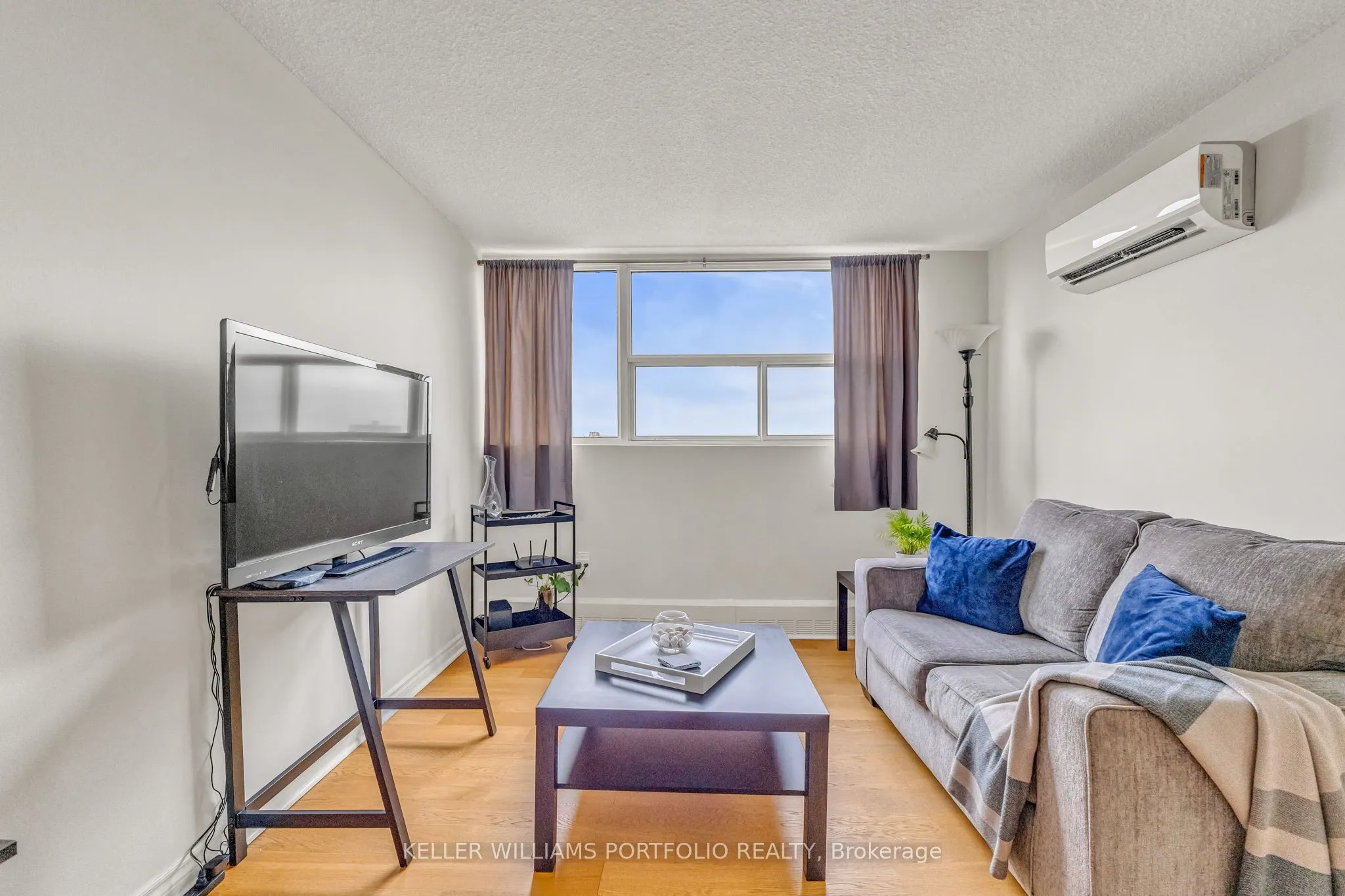2900 Battleford Road, #901