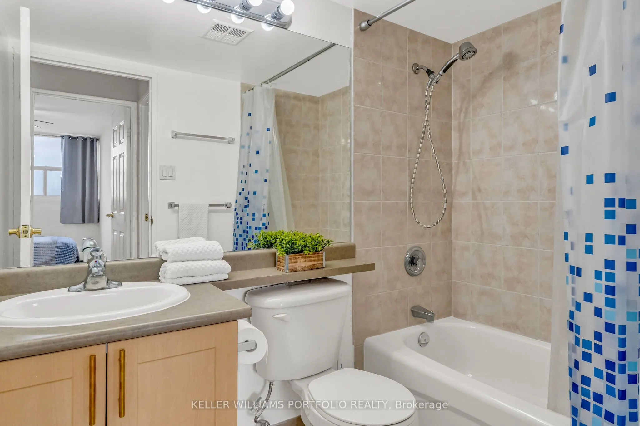 2900 Battleford Road, #901