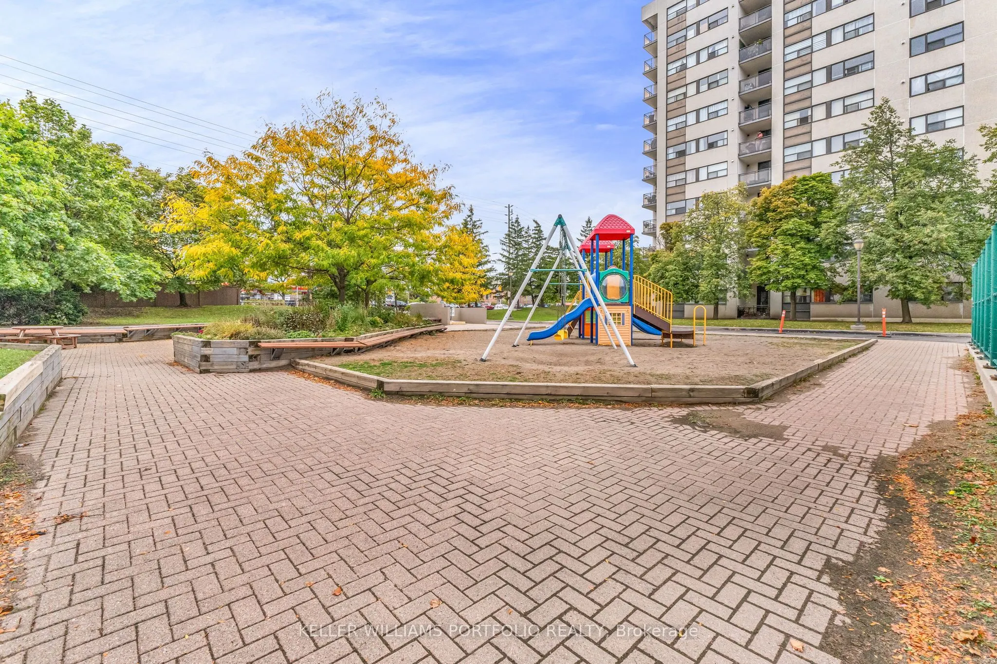 2900 Battleford Road, #901