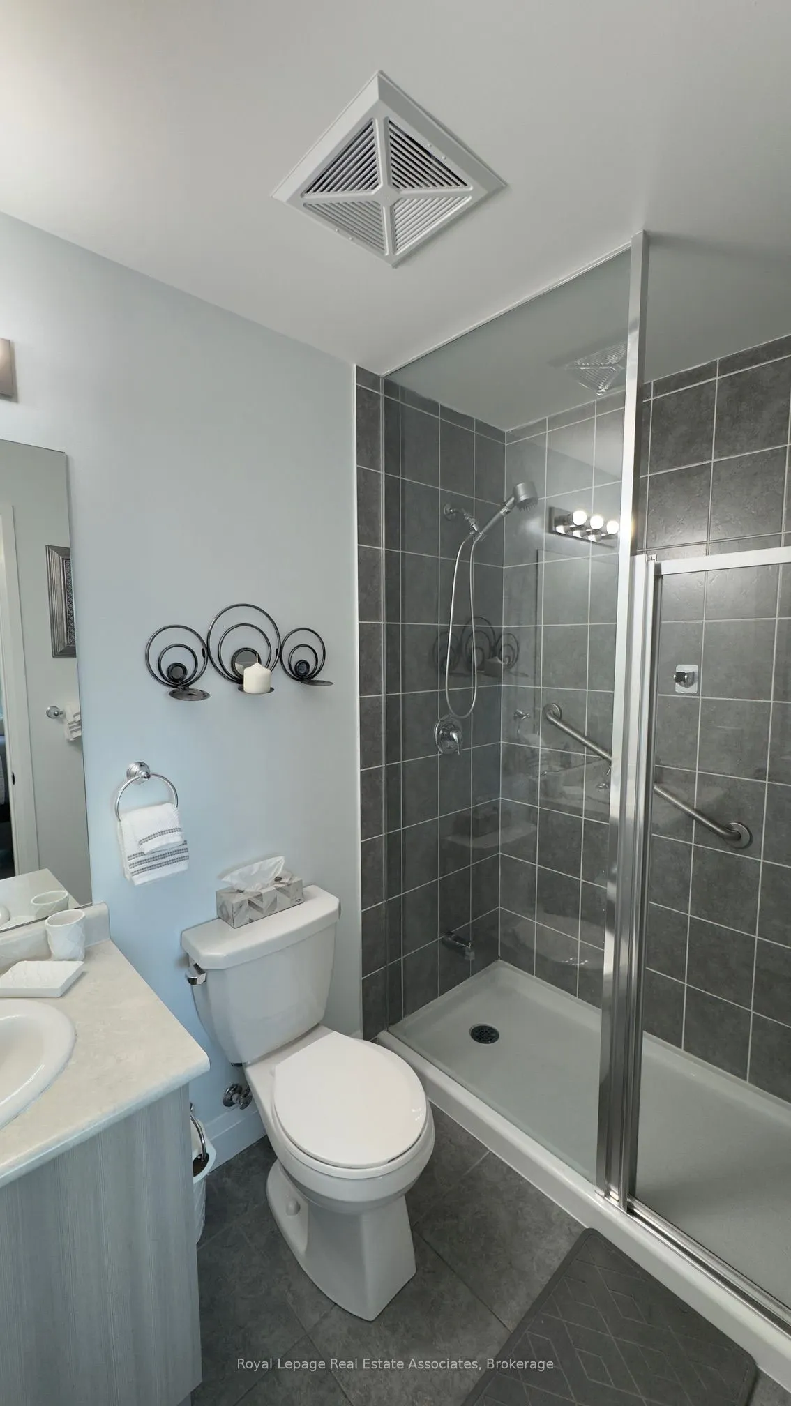 65 Yorkland Boulevard, #801