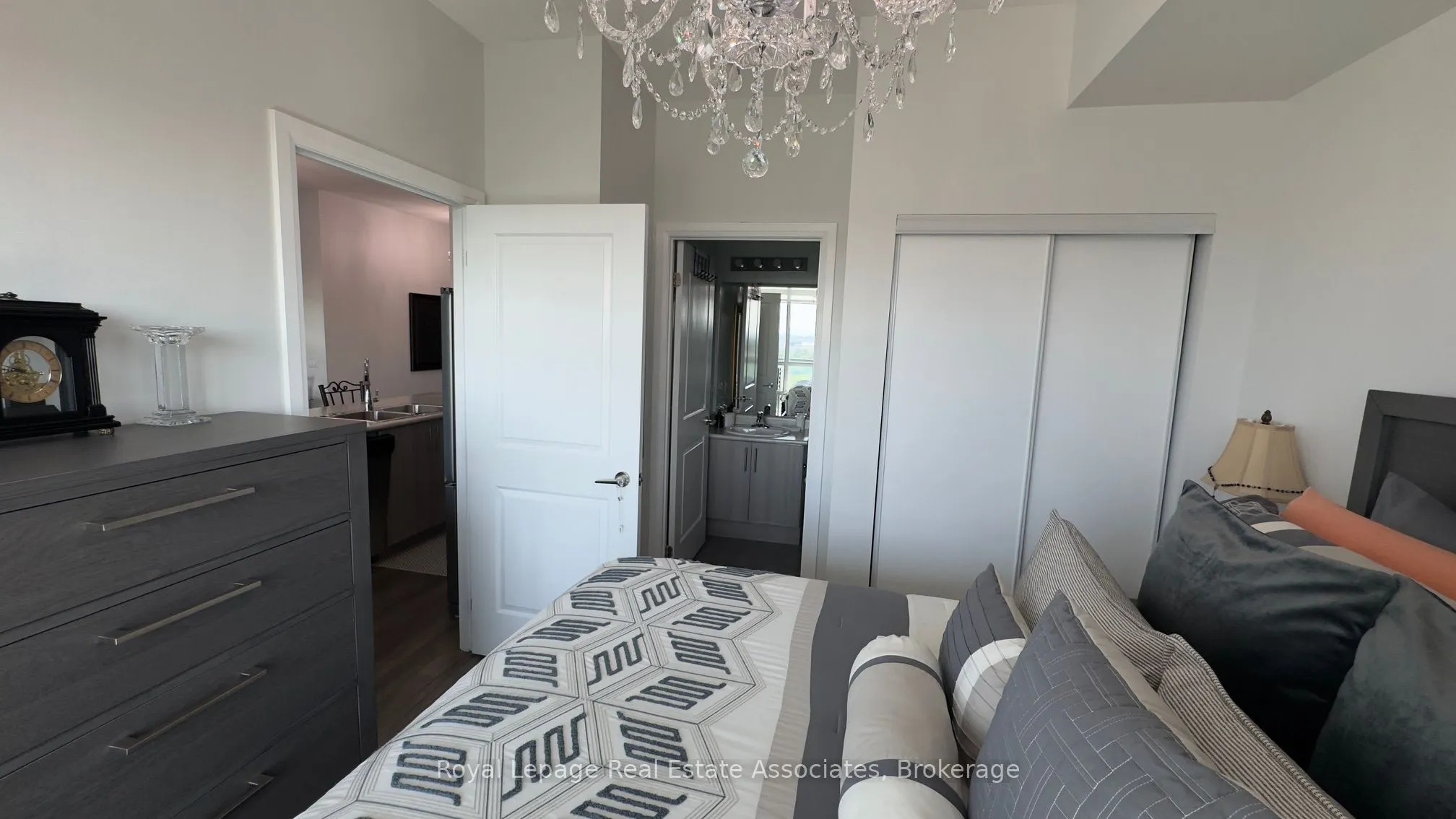 65 Yorkland Boulevard, #801