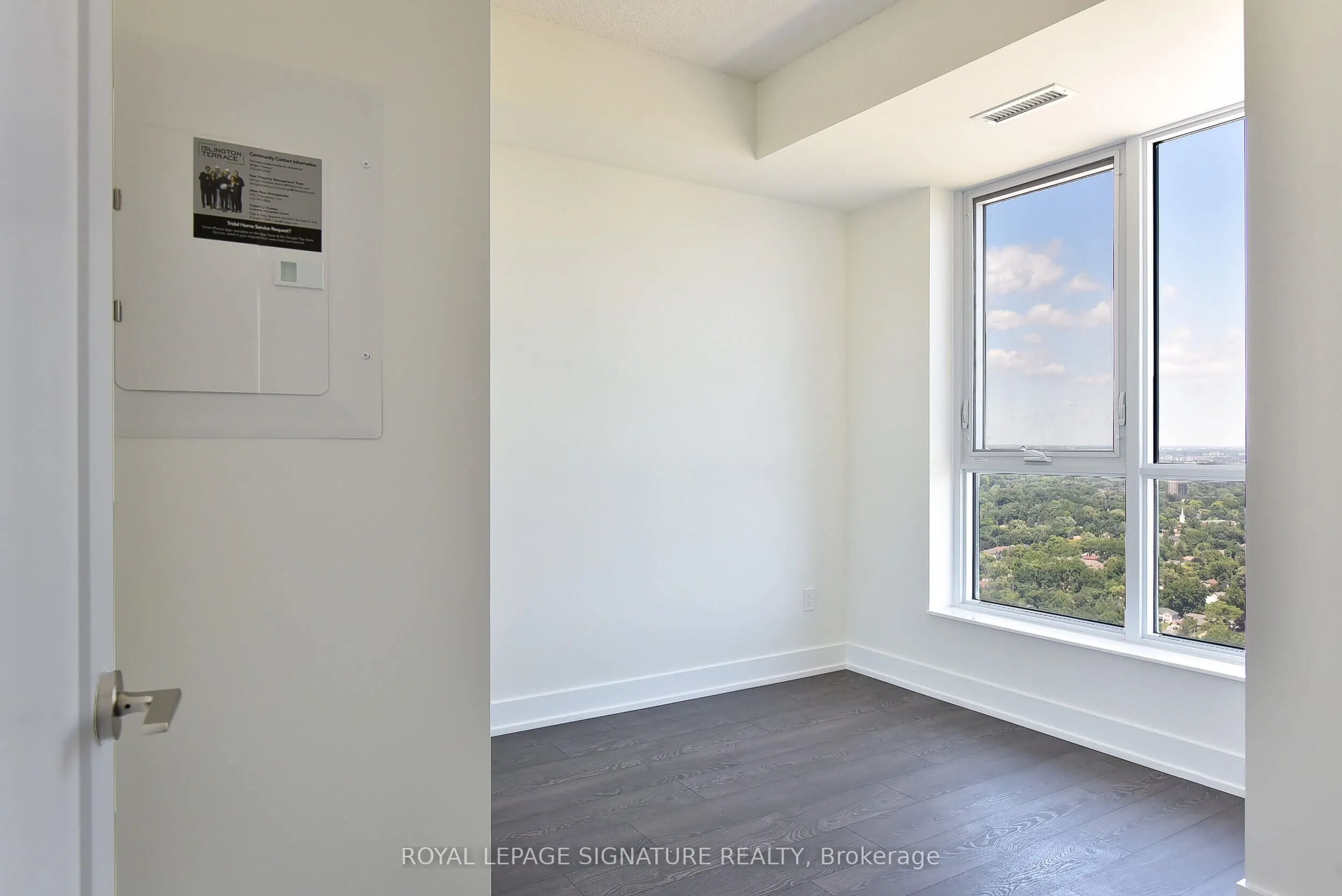 7 Mabelle Avenue, #4006