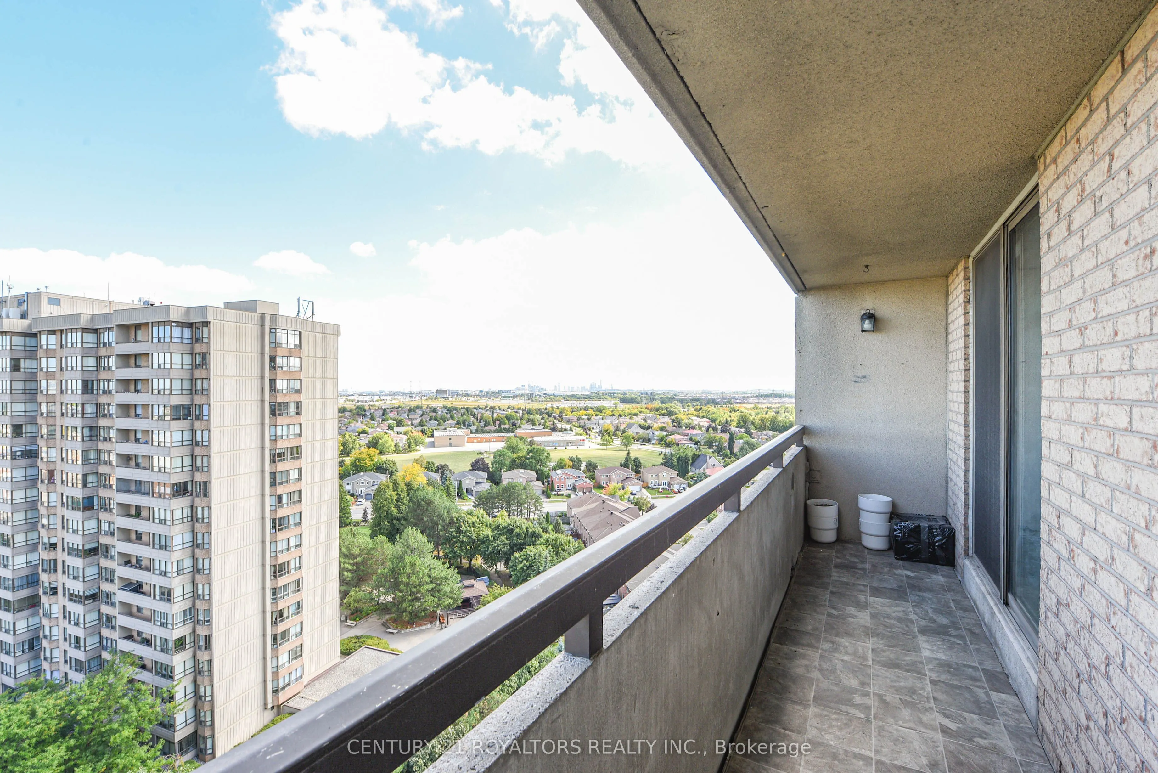30 Malta Avenue, #1602