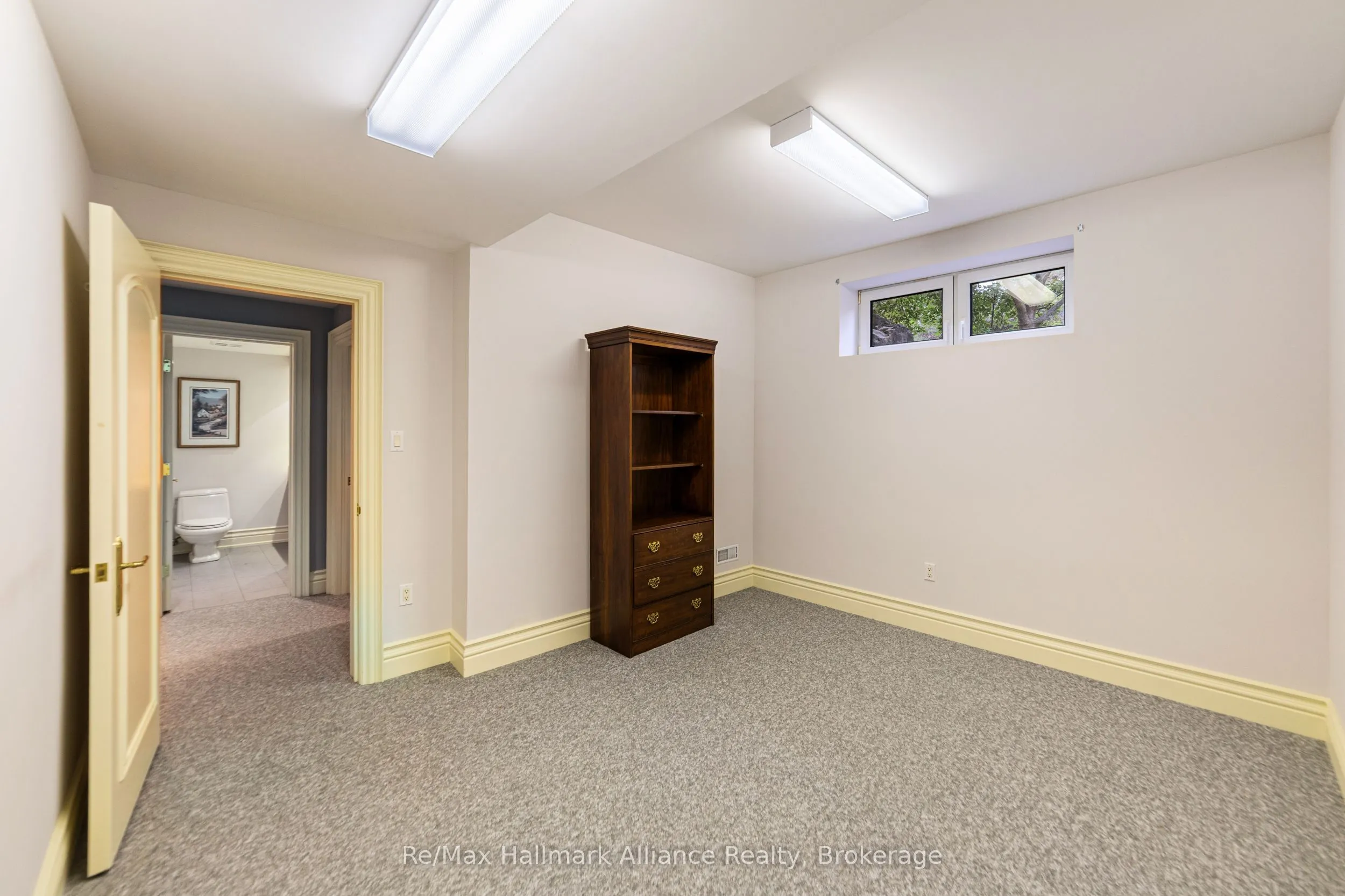 1024 Linbrook Road