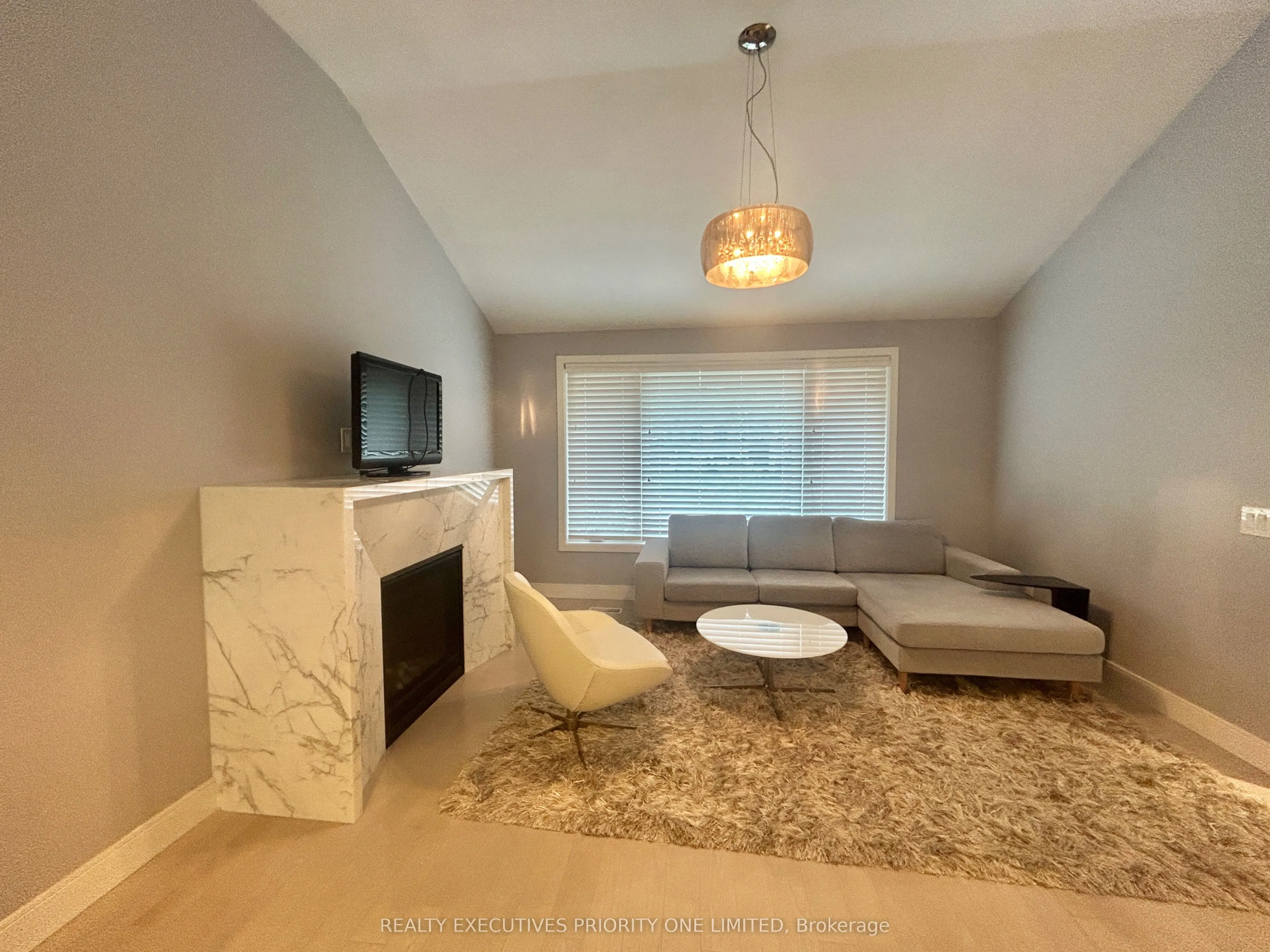 2486 Edenhurst Drive