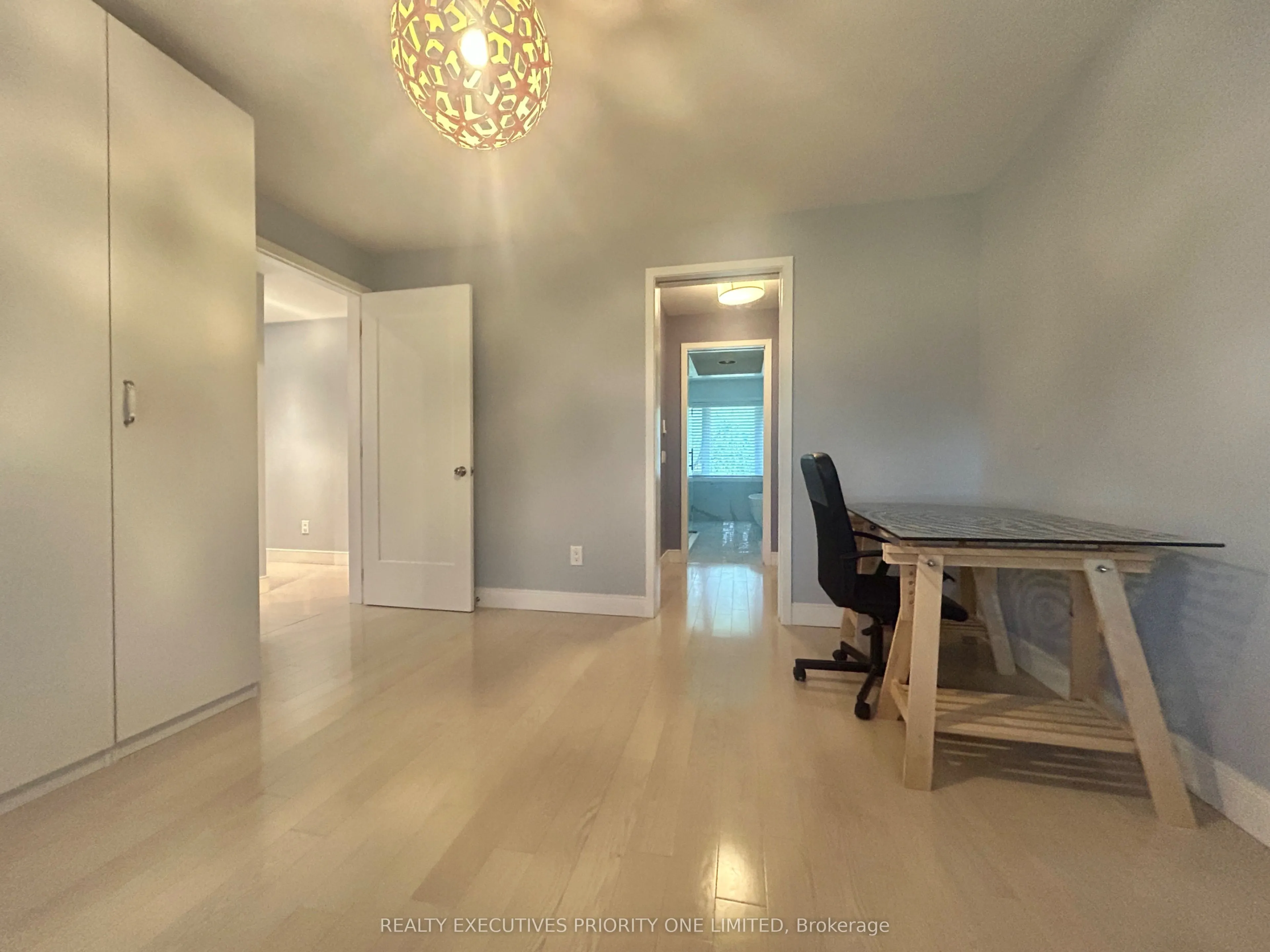 2486 Edenhurst Drive