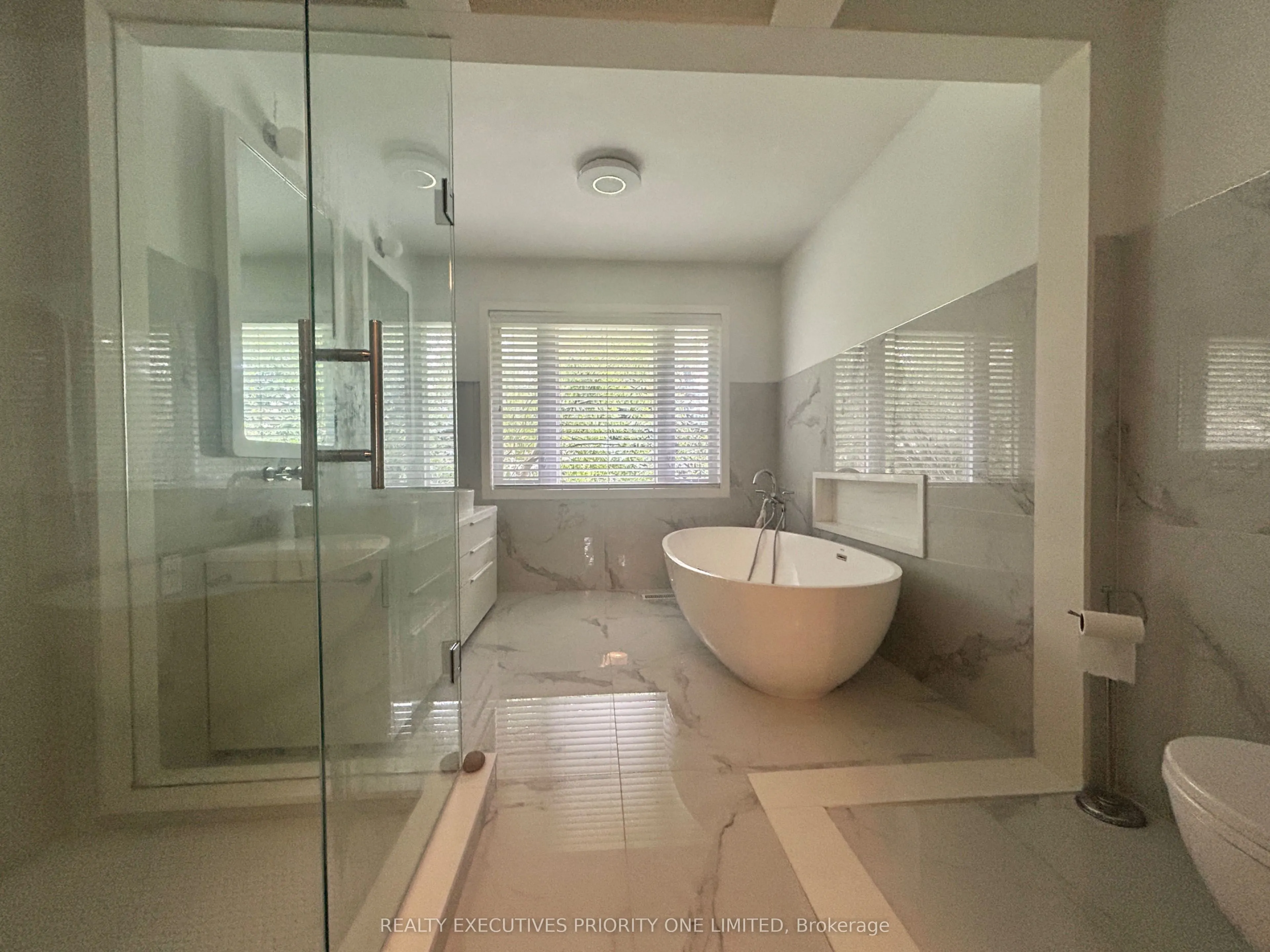 2486 Edenhurst Drive