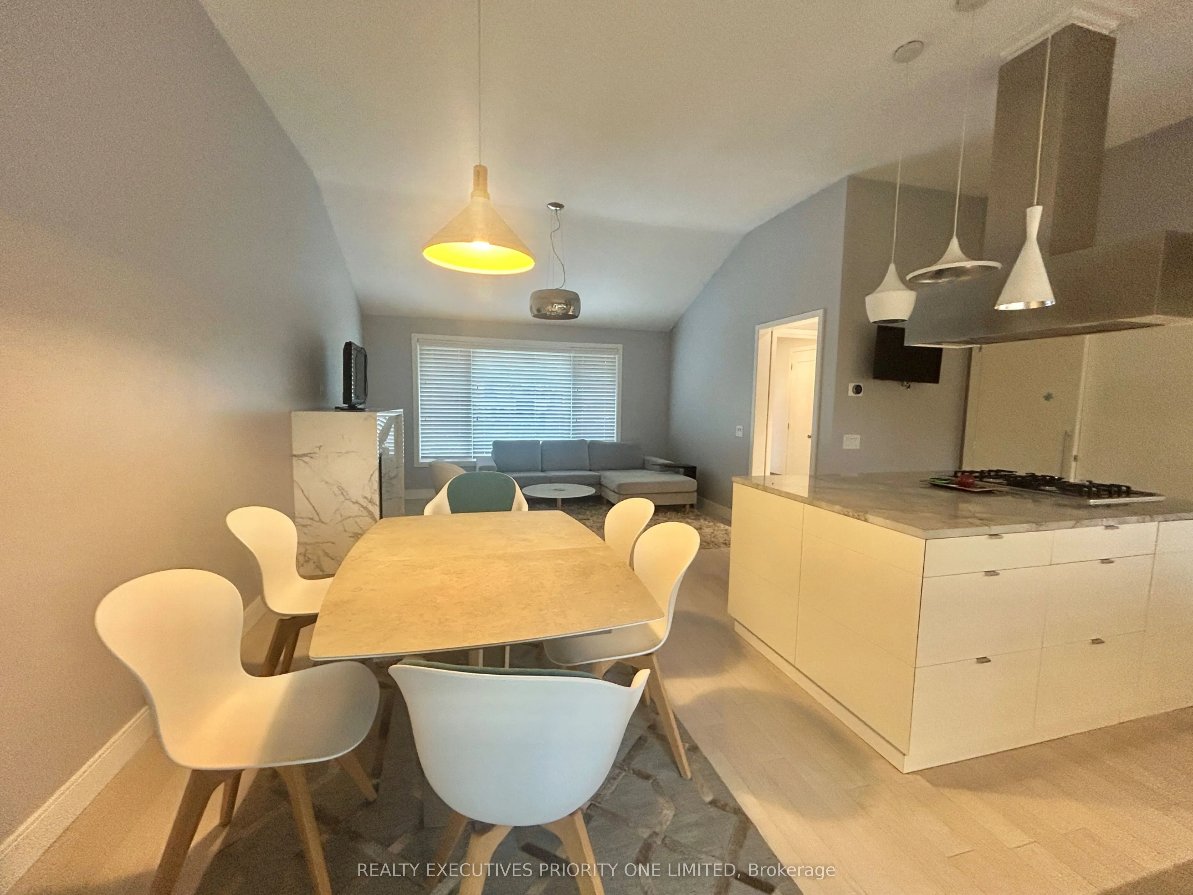 2486 Edenhurst Drive