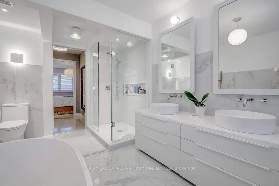 2486 Edenhurst Drive