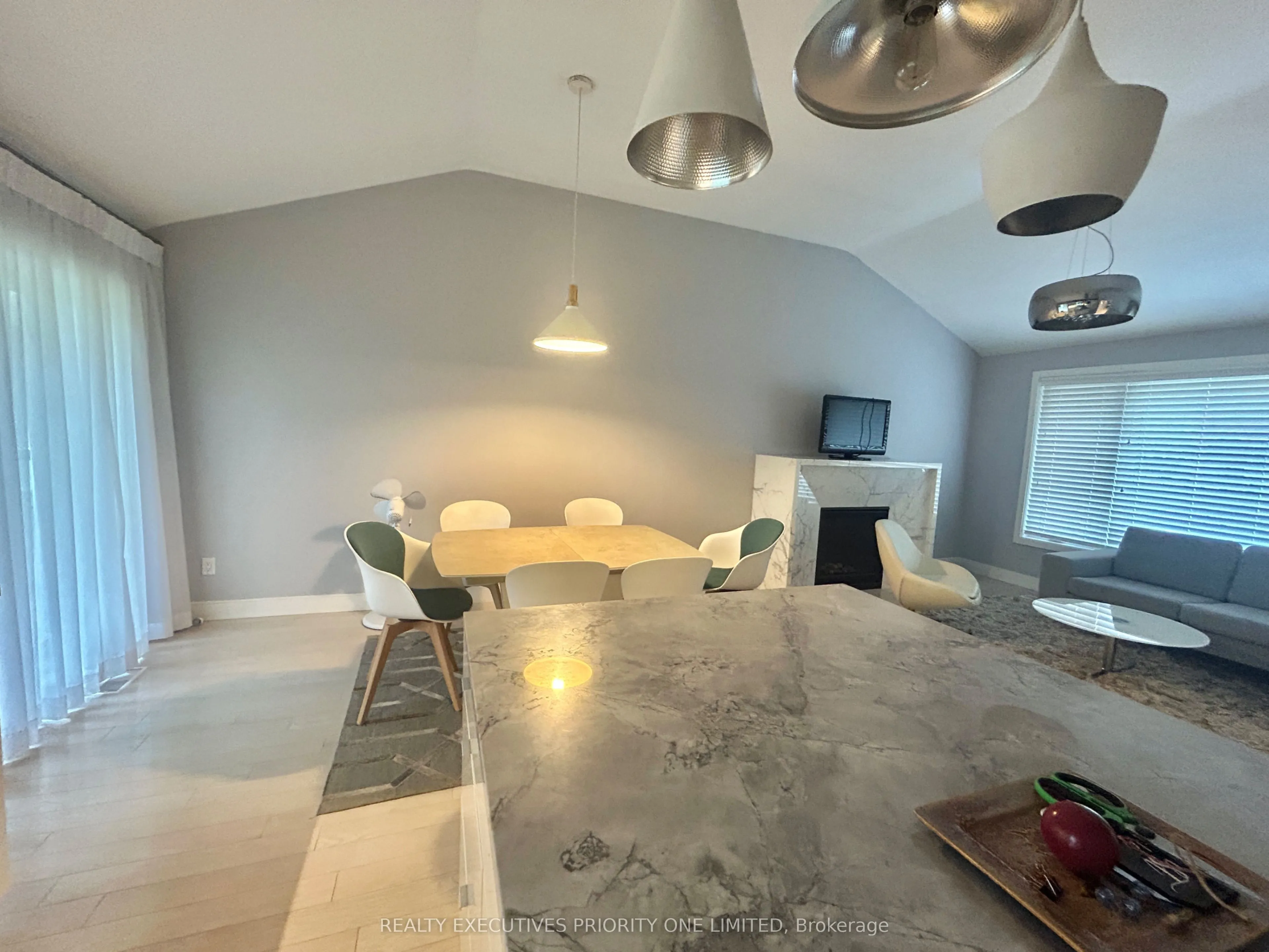 2486 Edenhurst Drive