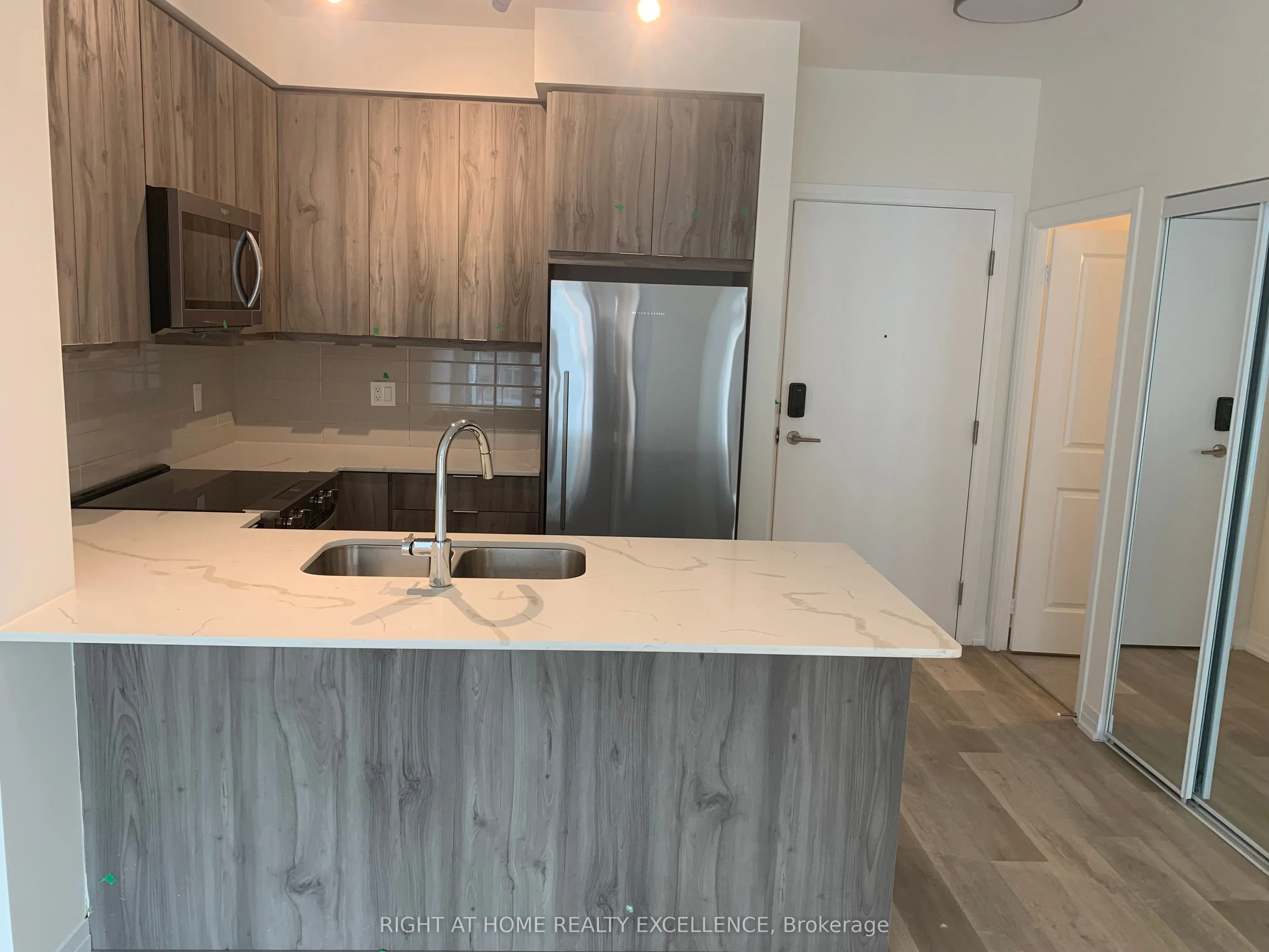 15 Watergarden Drive, #413