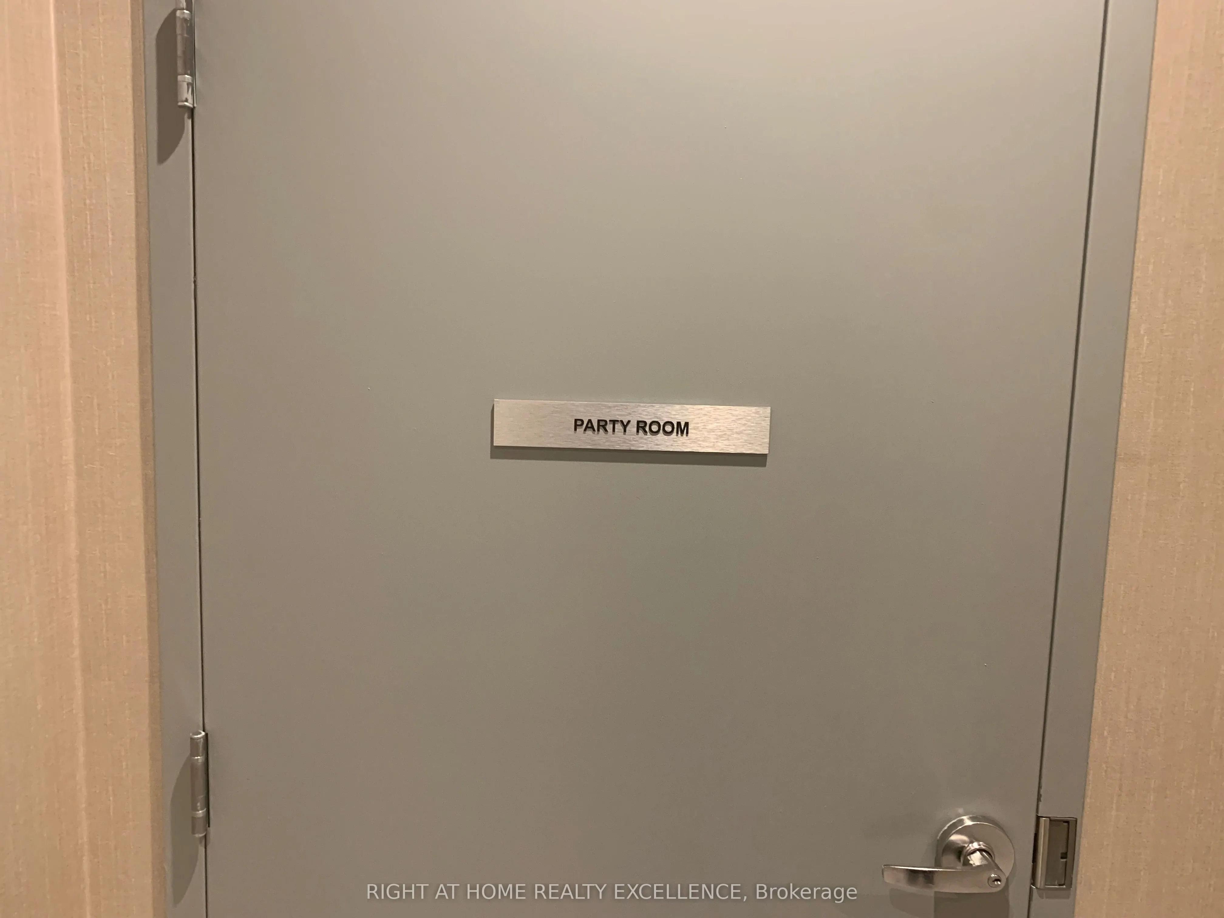 15 Watergarden Drive, #413